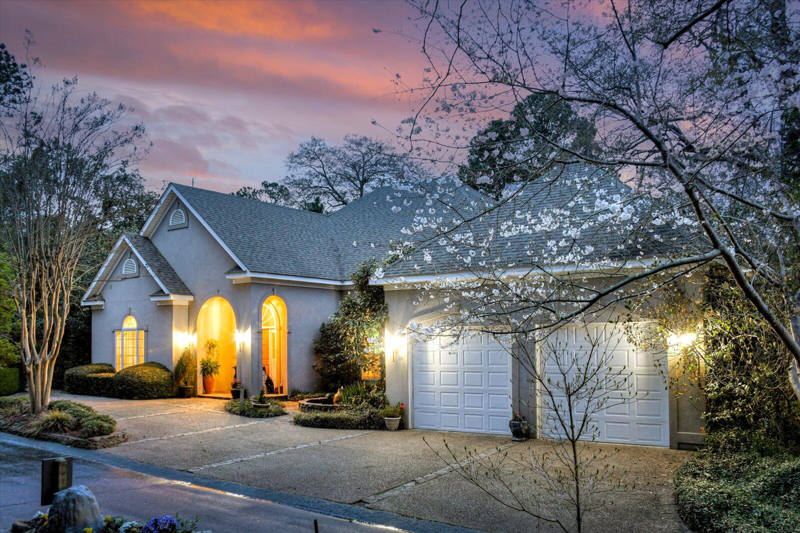 12 Shadowbrook Circle