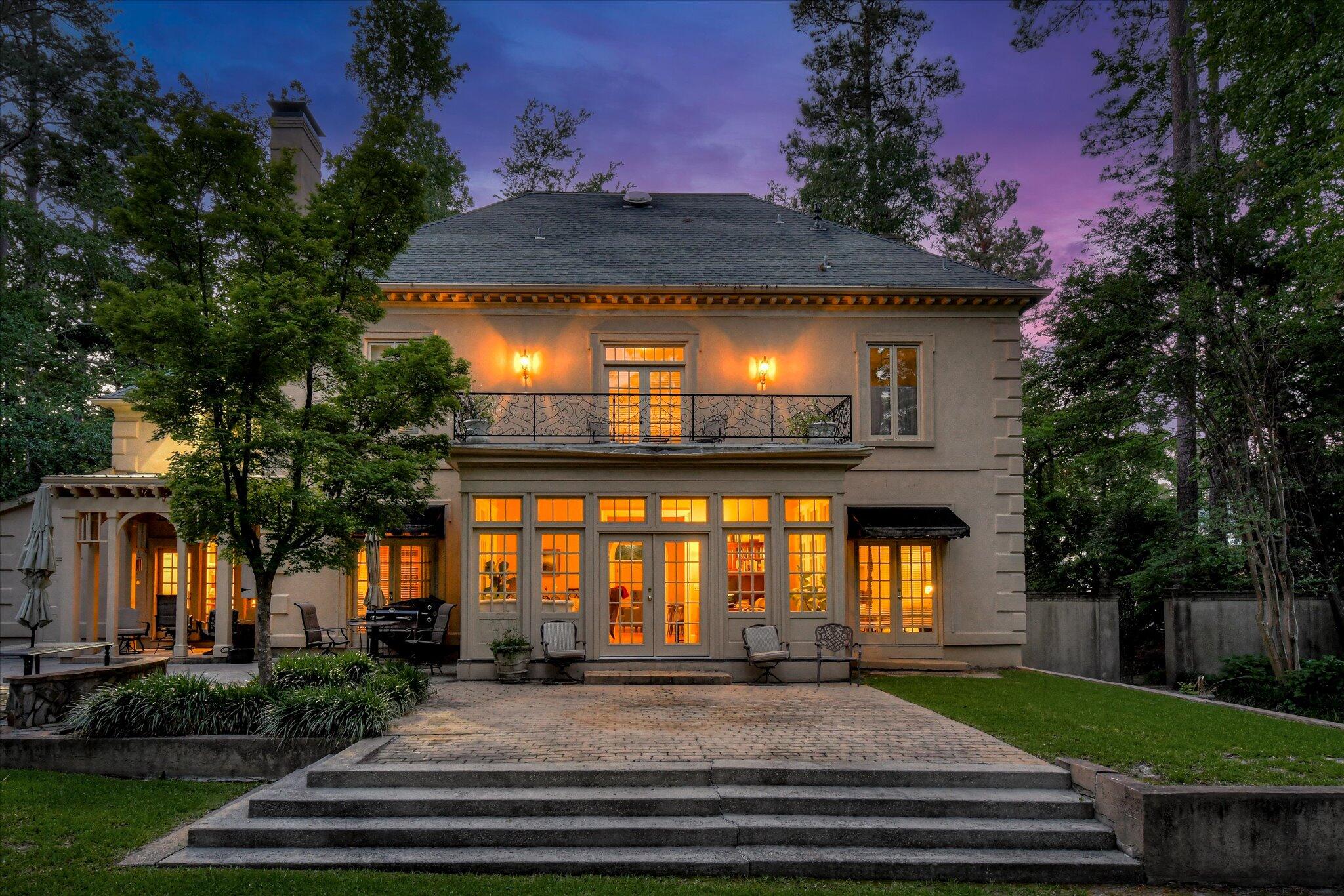 8 Tall Pine Court