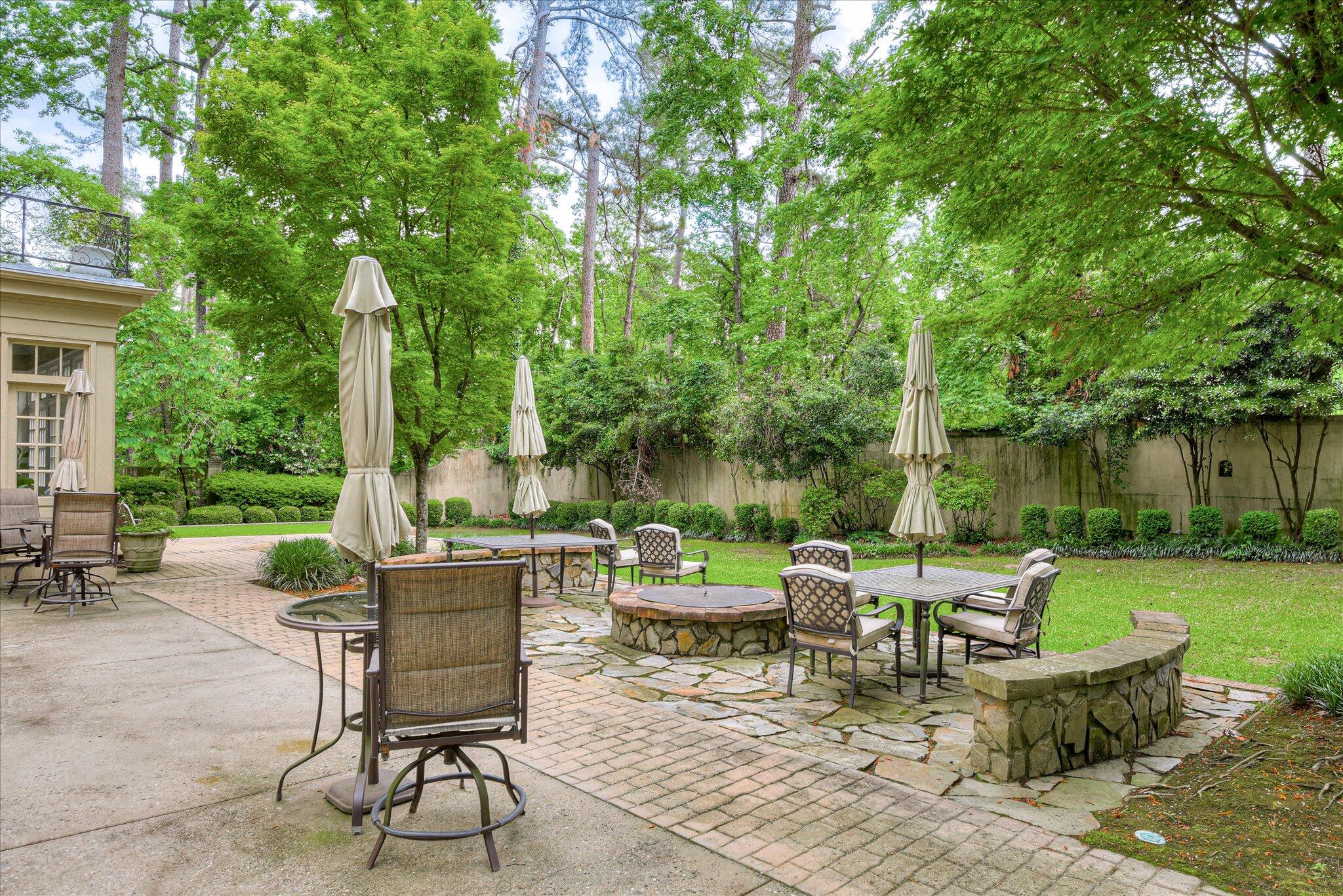 8 Tall Pine Court