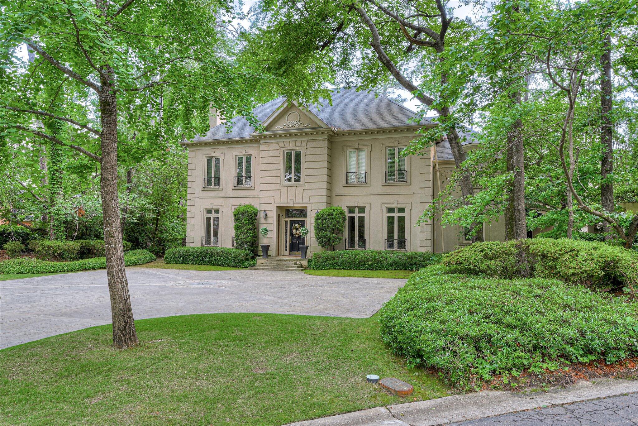 8 Tall Pine Court