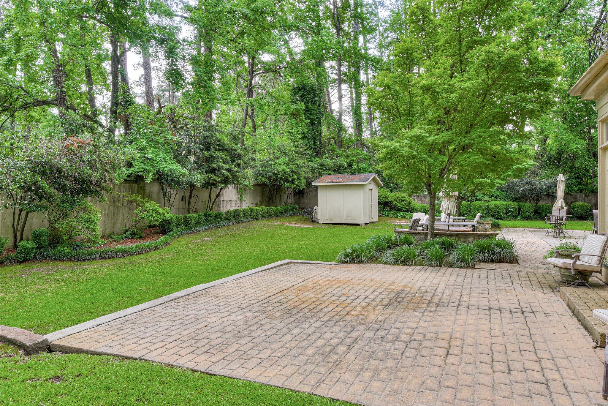 8 Tall Pine Court
