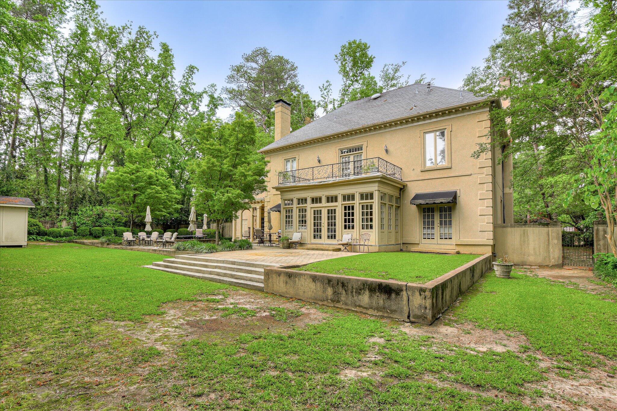 8 Tall Pine Court