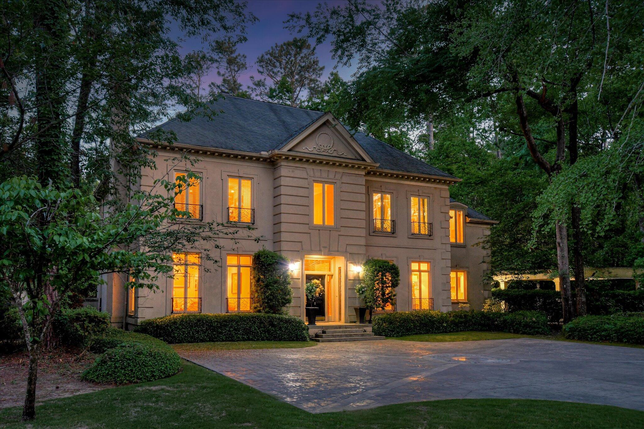 8 Tall Pine Court