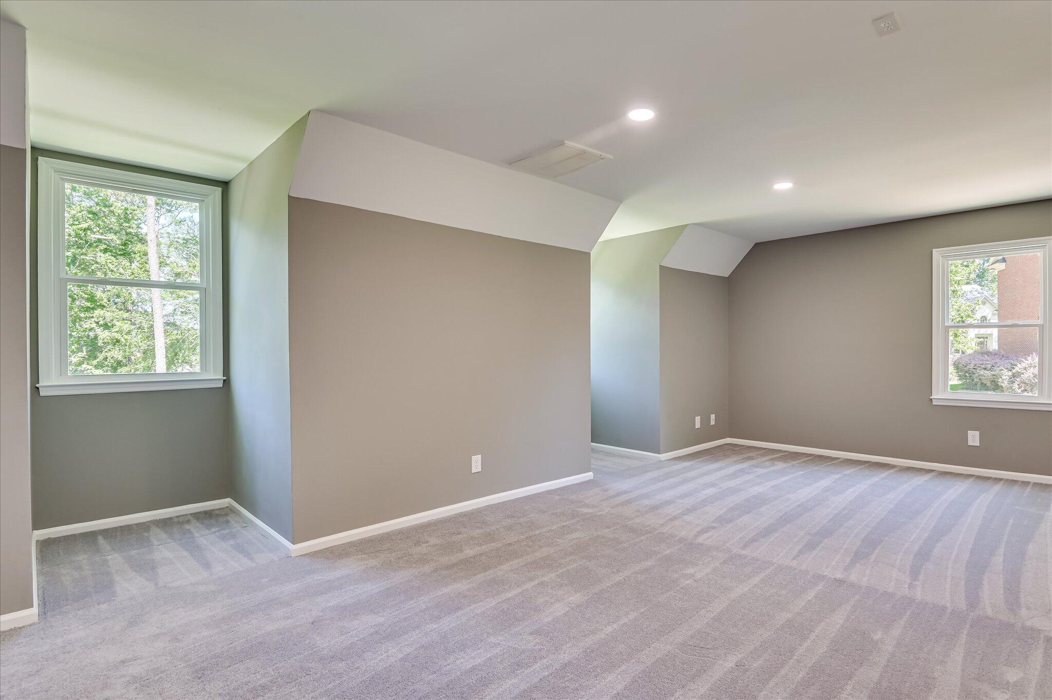 4 Shadowmoor Court