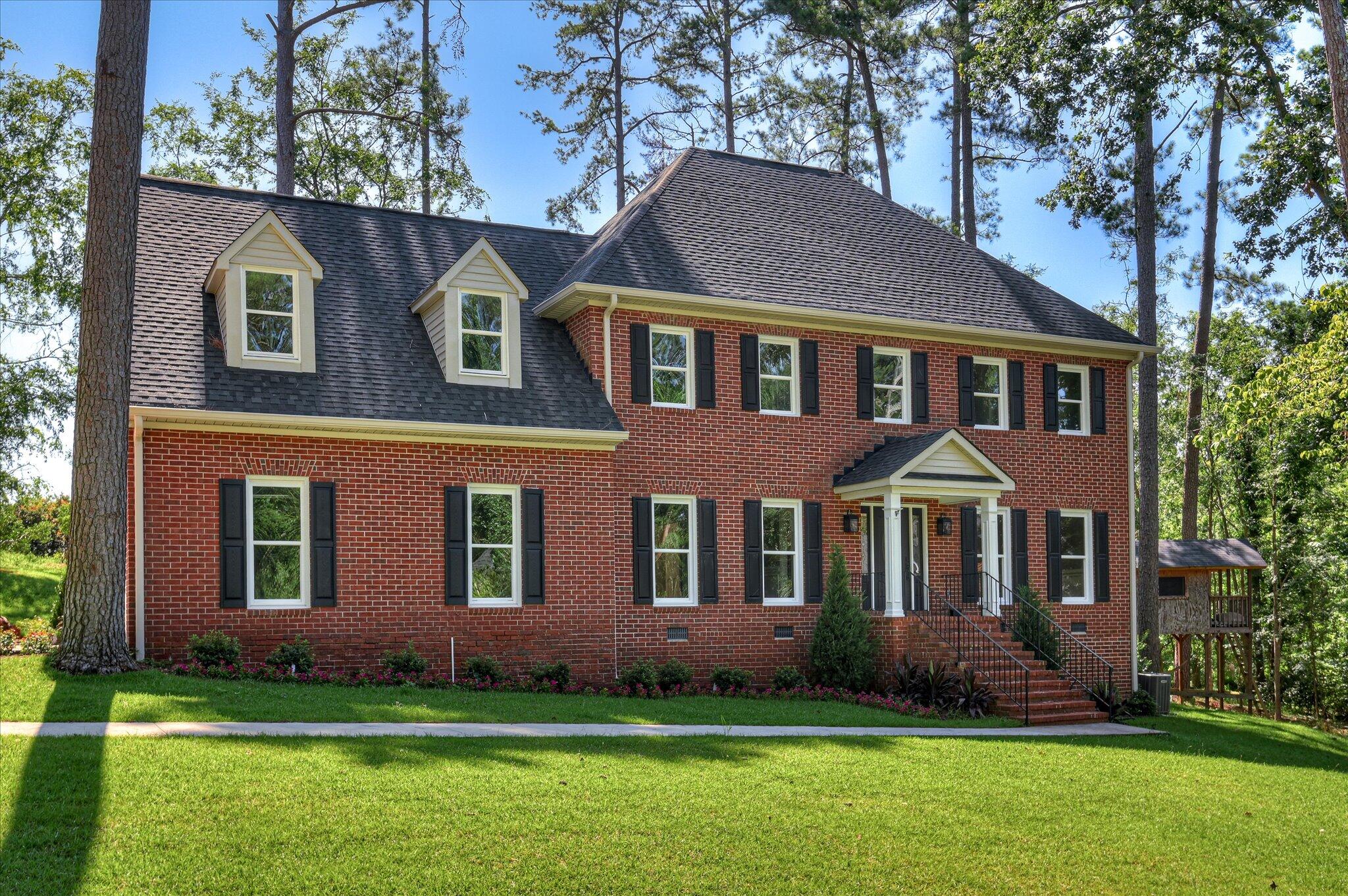 4 Shadowmoor Court