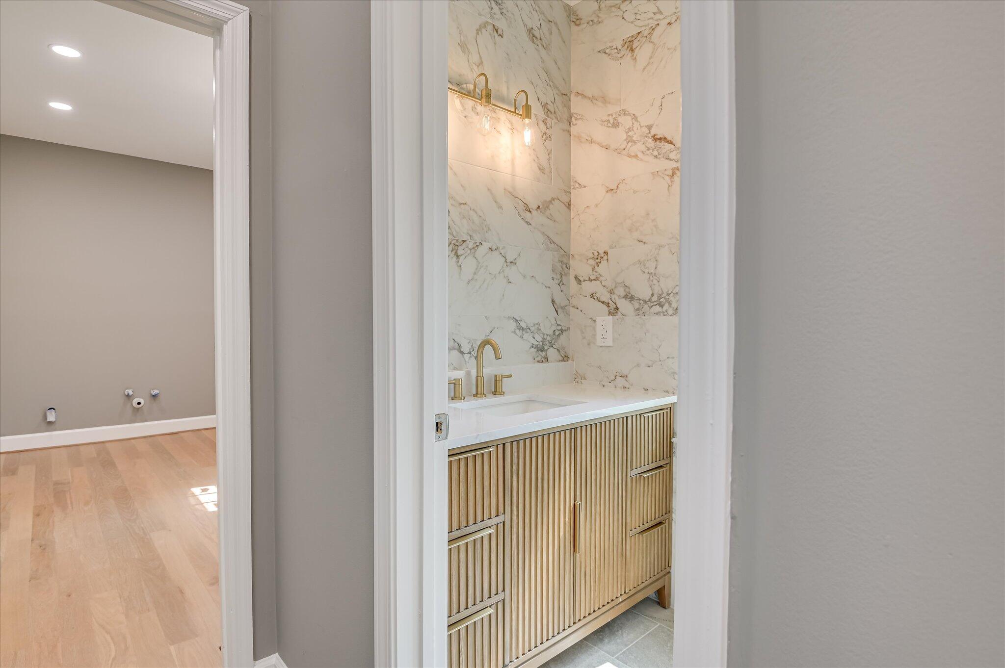 4 Shadowmoor Court