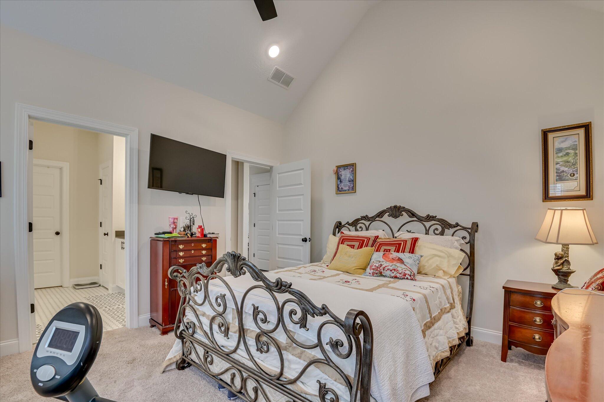 911 Sandpiper Crossing