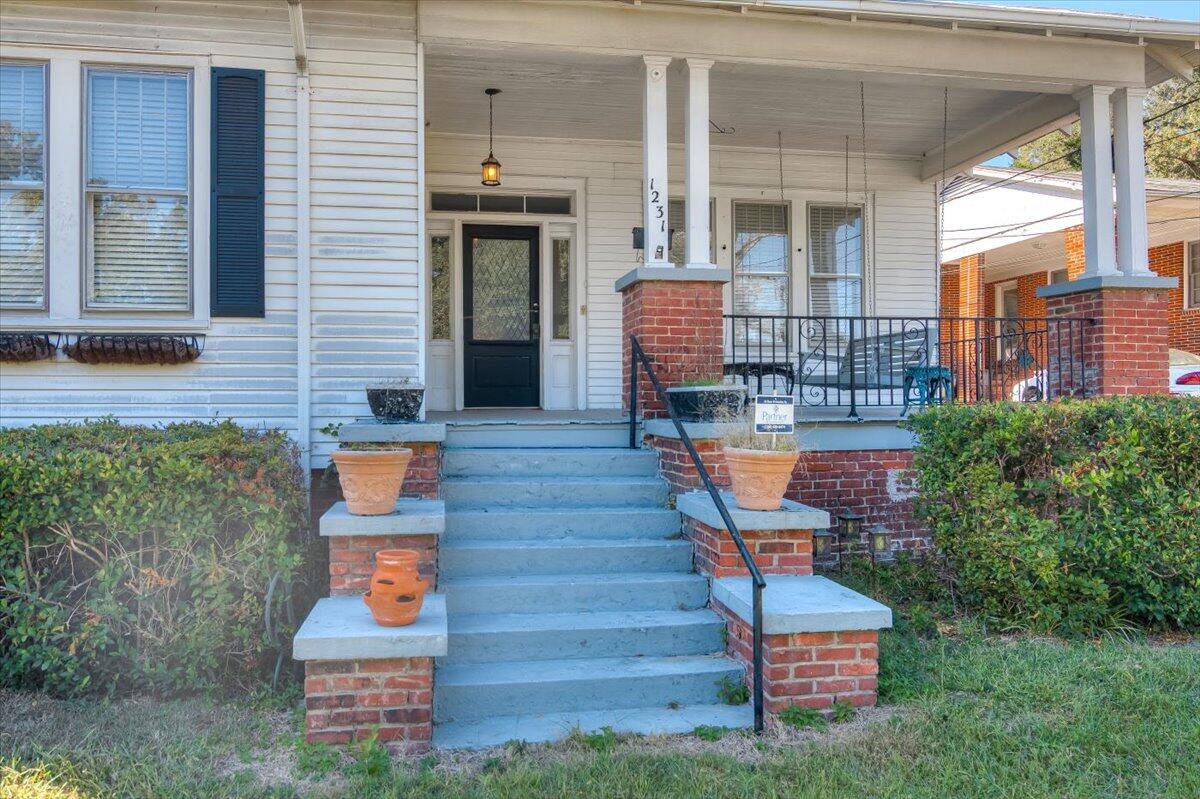 1231 Heard Avenue