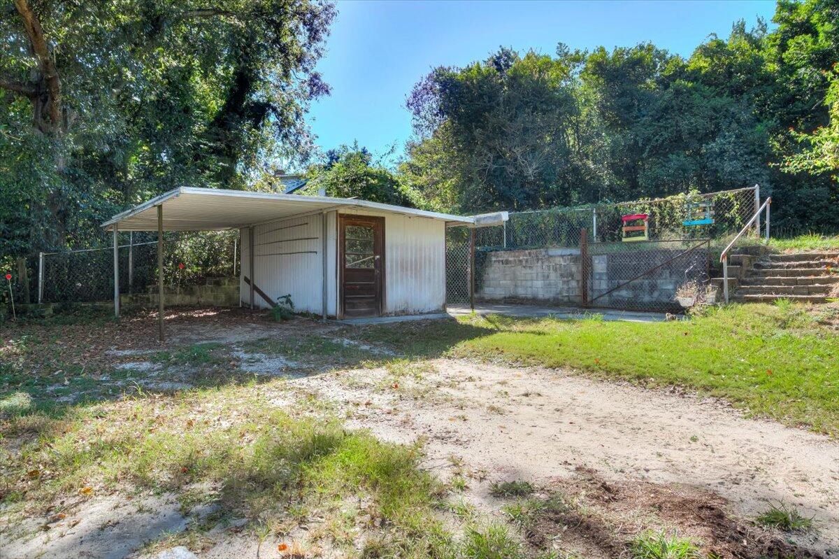 1231 Heard Avenue