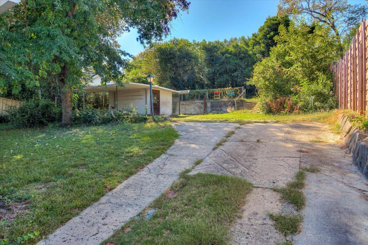 1231 Heard Avenue