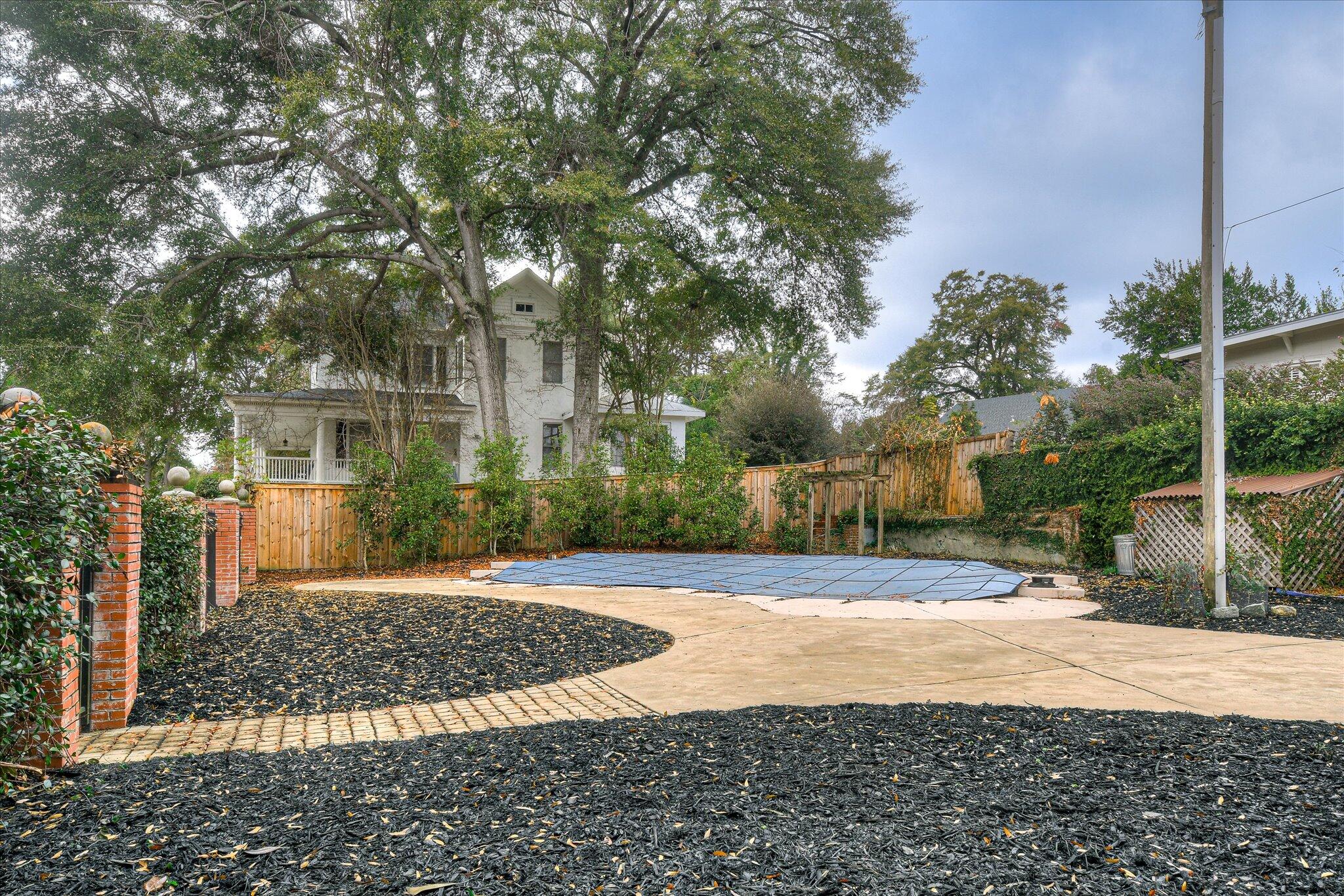 2409 Central Avenue