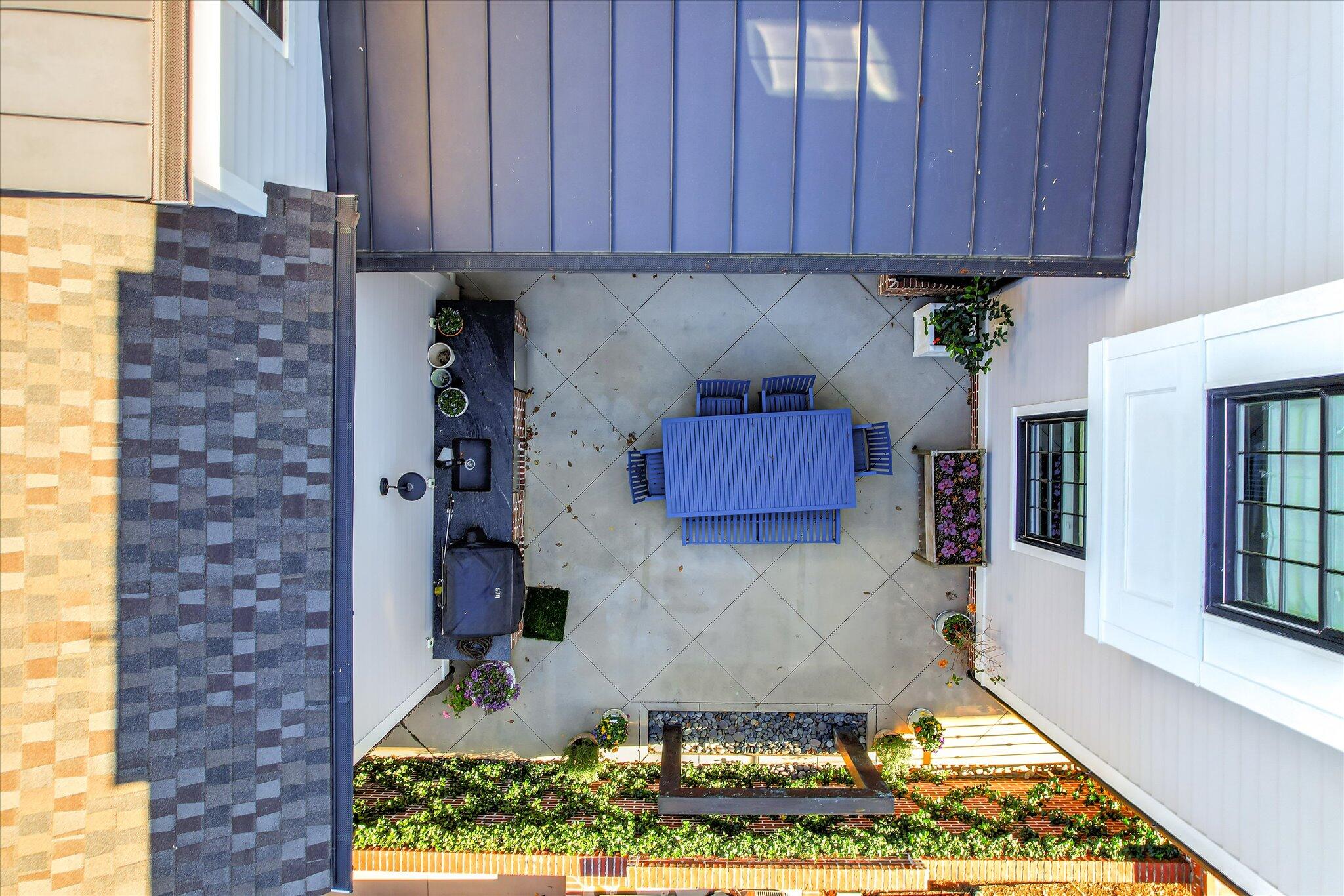 632 Front Street