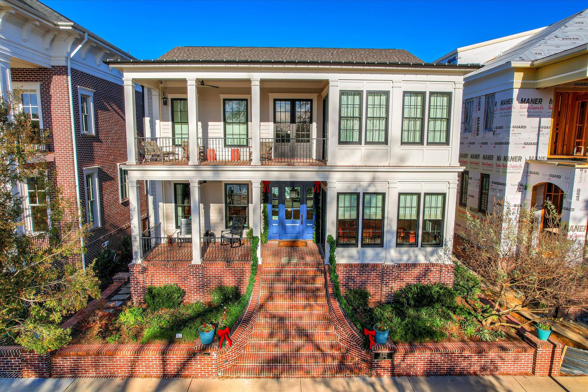 632 Front Street