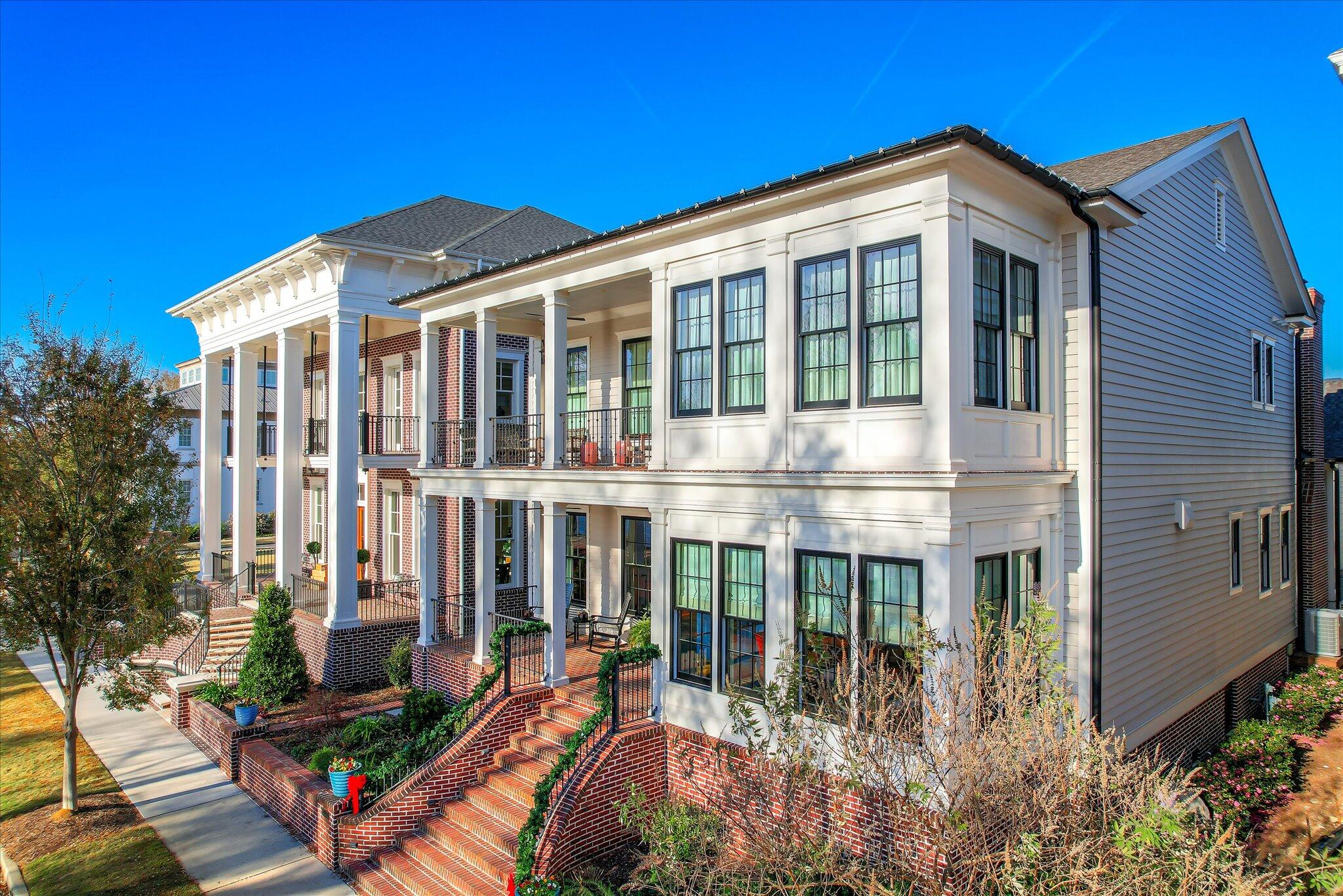 632 Front Street