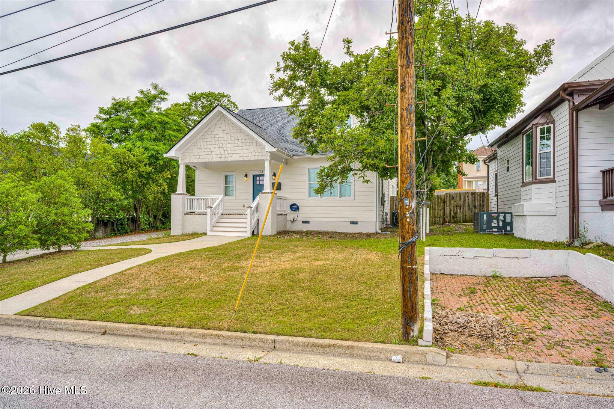 1123 Cobb Street