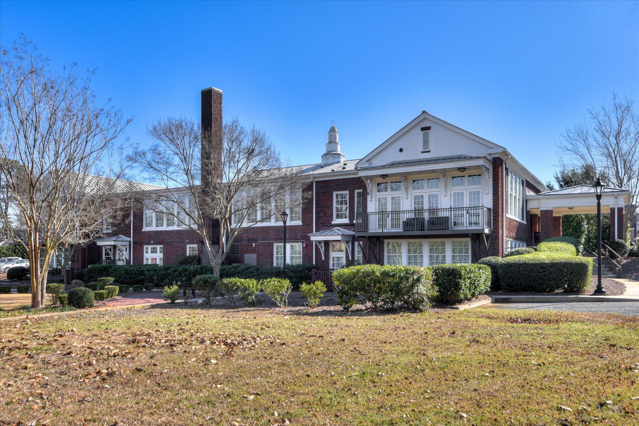 2349 Williams Street 101