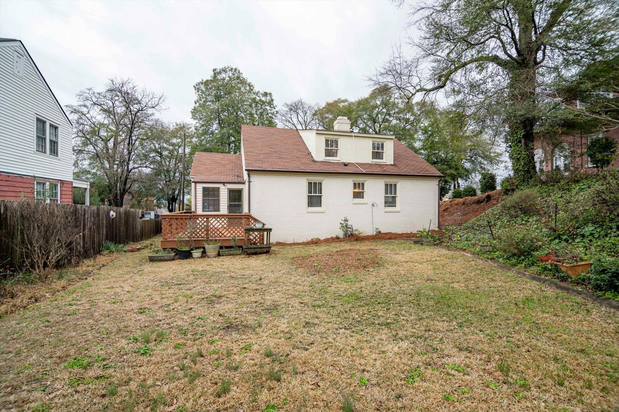 911 Heard Avenue