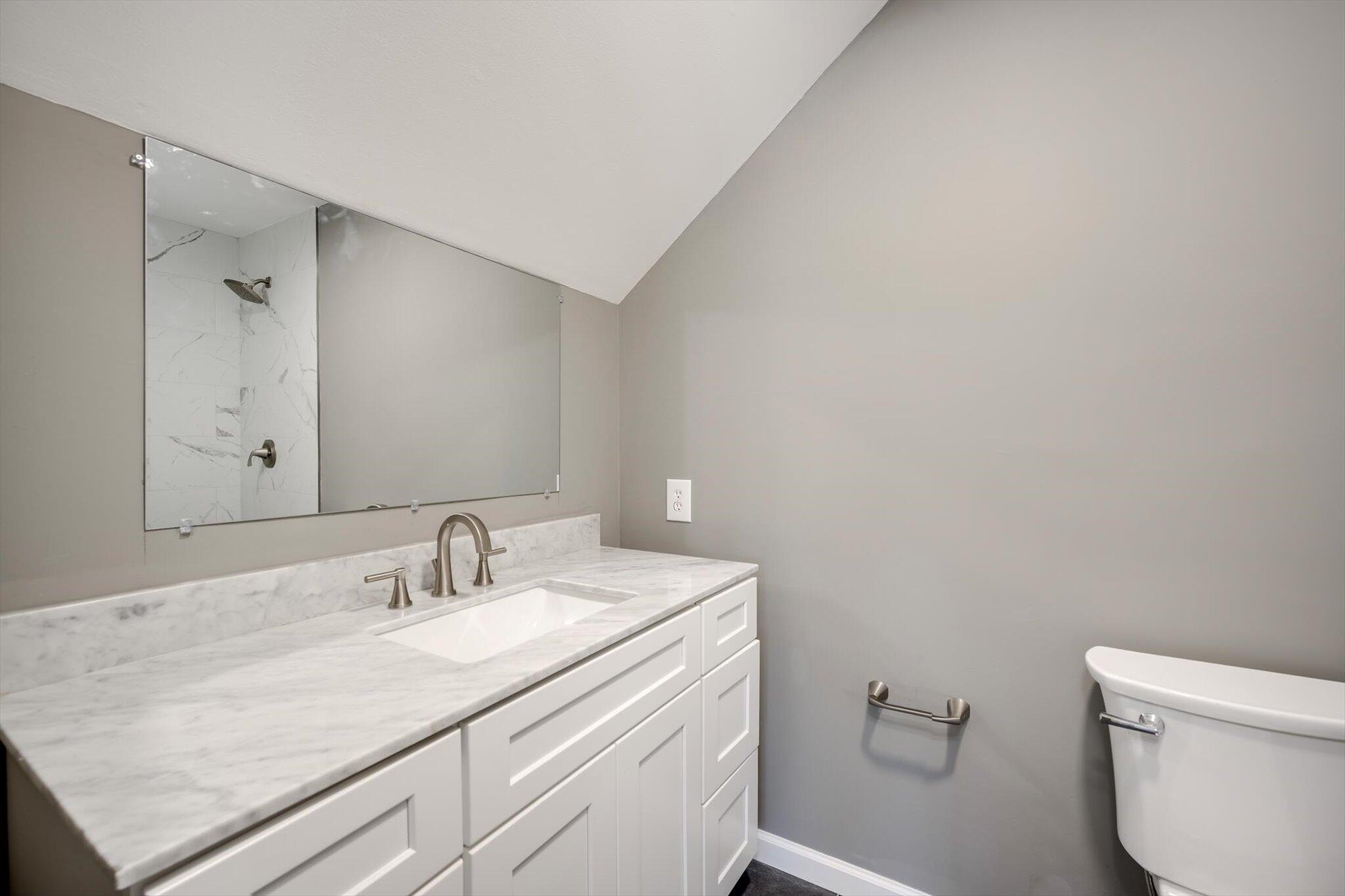 2 Shadowmoor Court