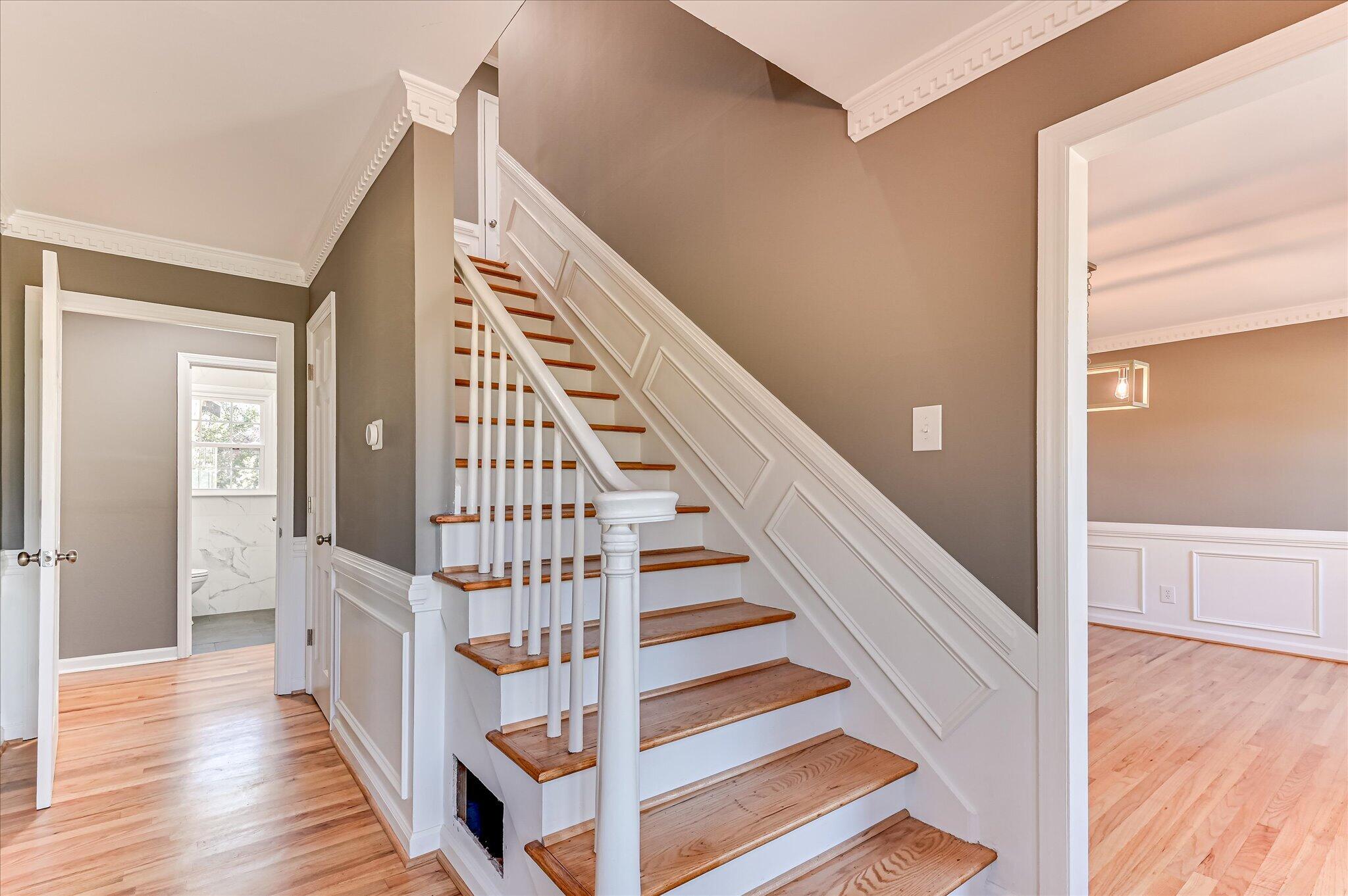 814 Dunbarton Drive