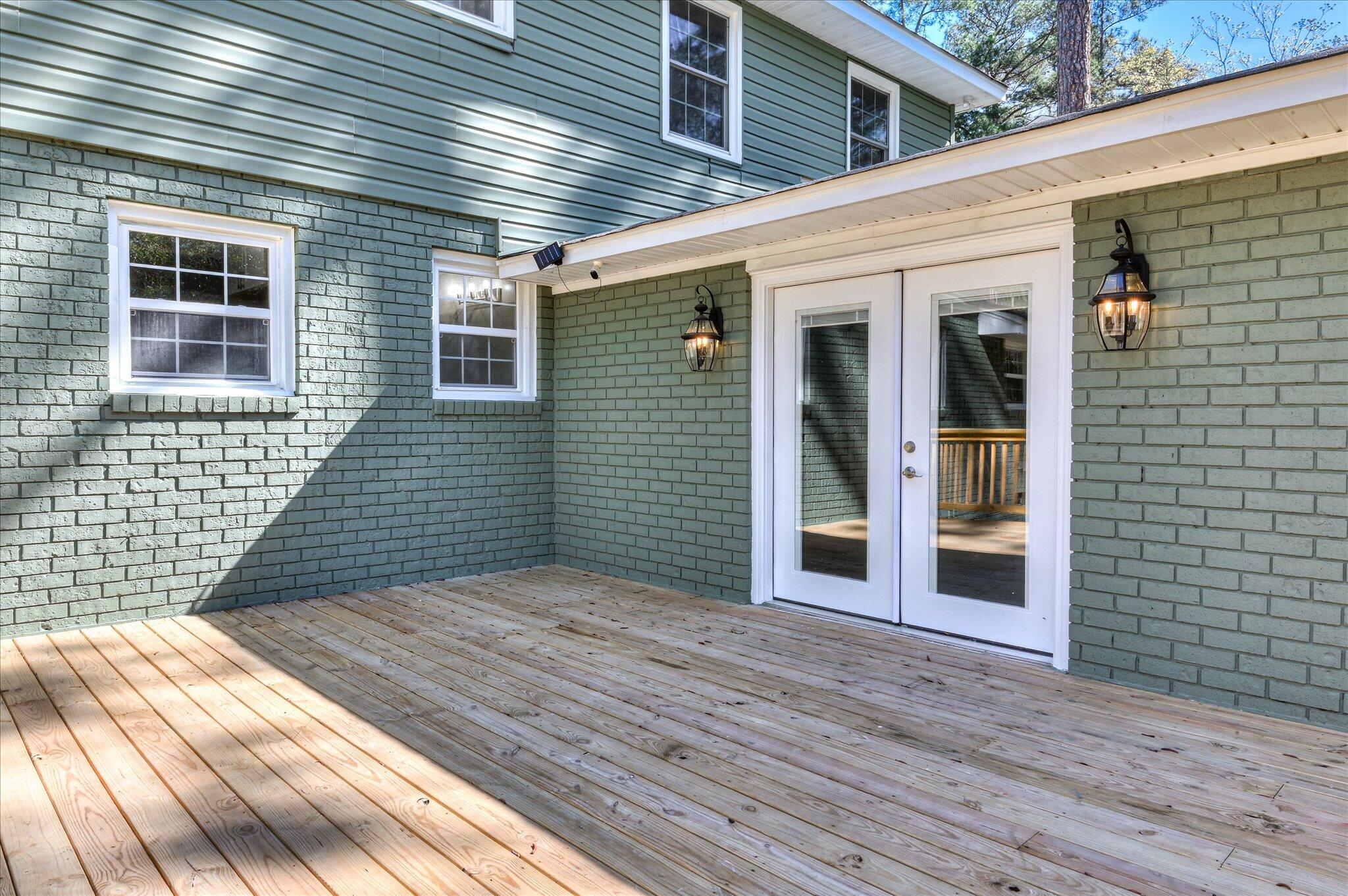814 Dunbarton Drive