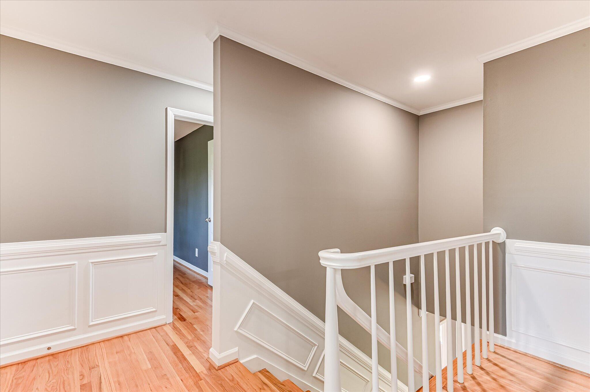 814 Dunbarton Drive