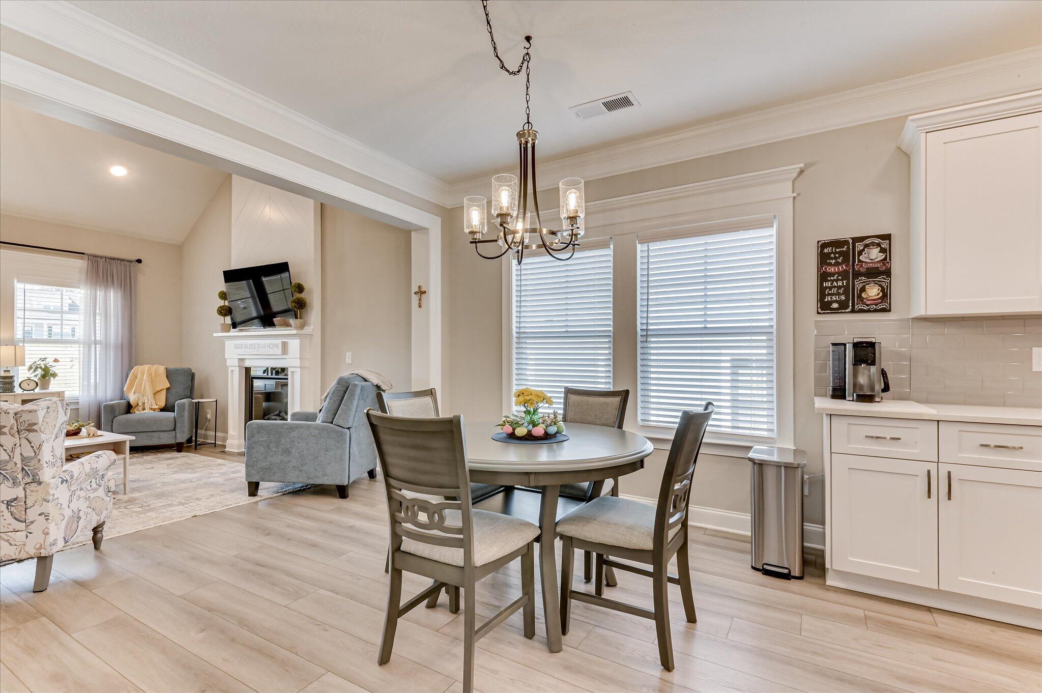 932 Sandpiper Crossing