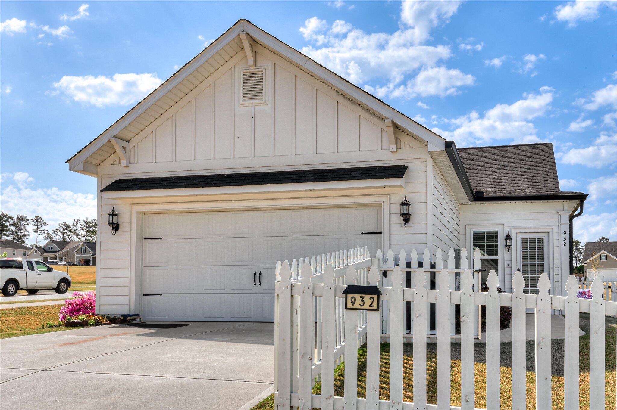 932 Sandpiper Crossing
