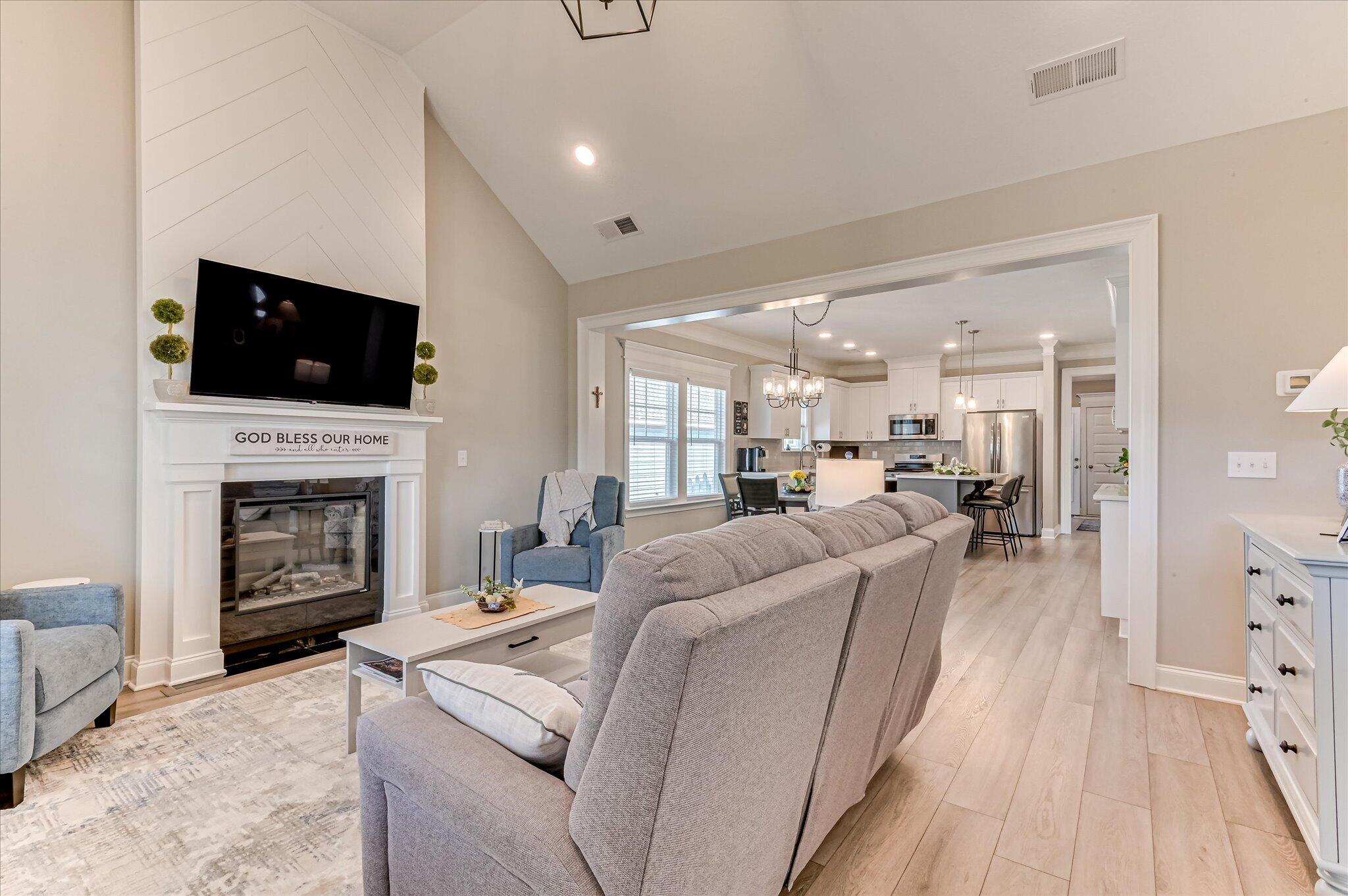 932 Sandpiper Crossing