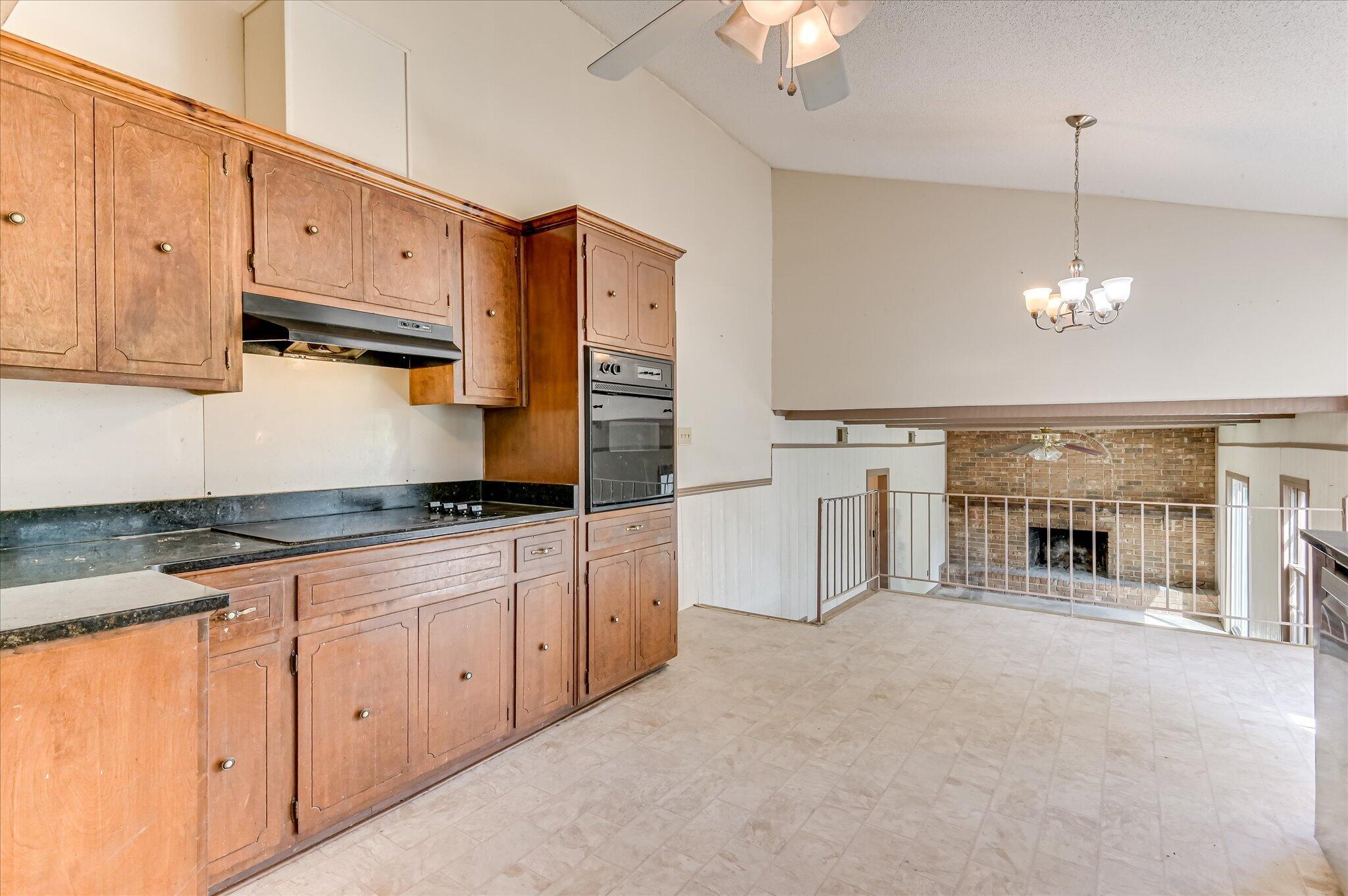 862 Brookfield Parkway