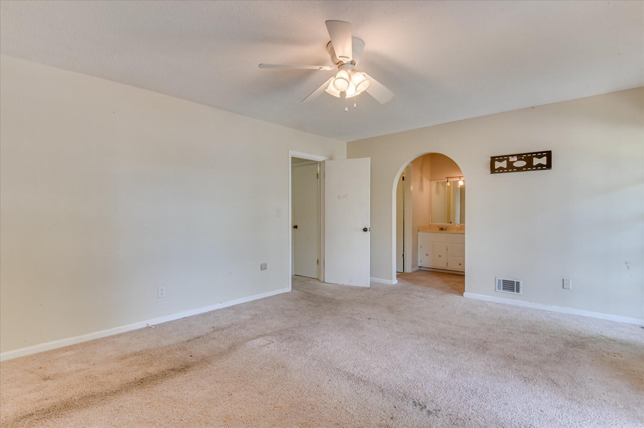 862 Brookfield Parkway