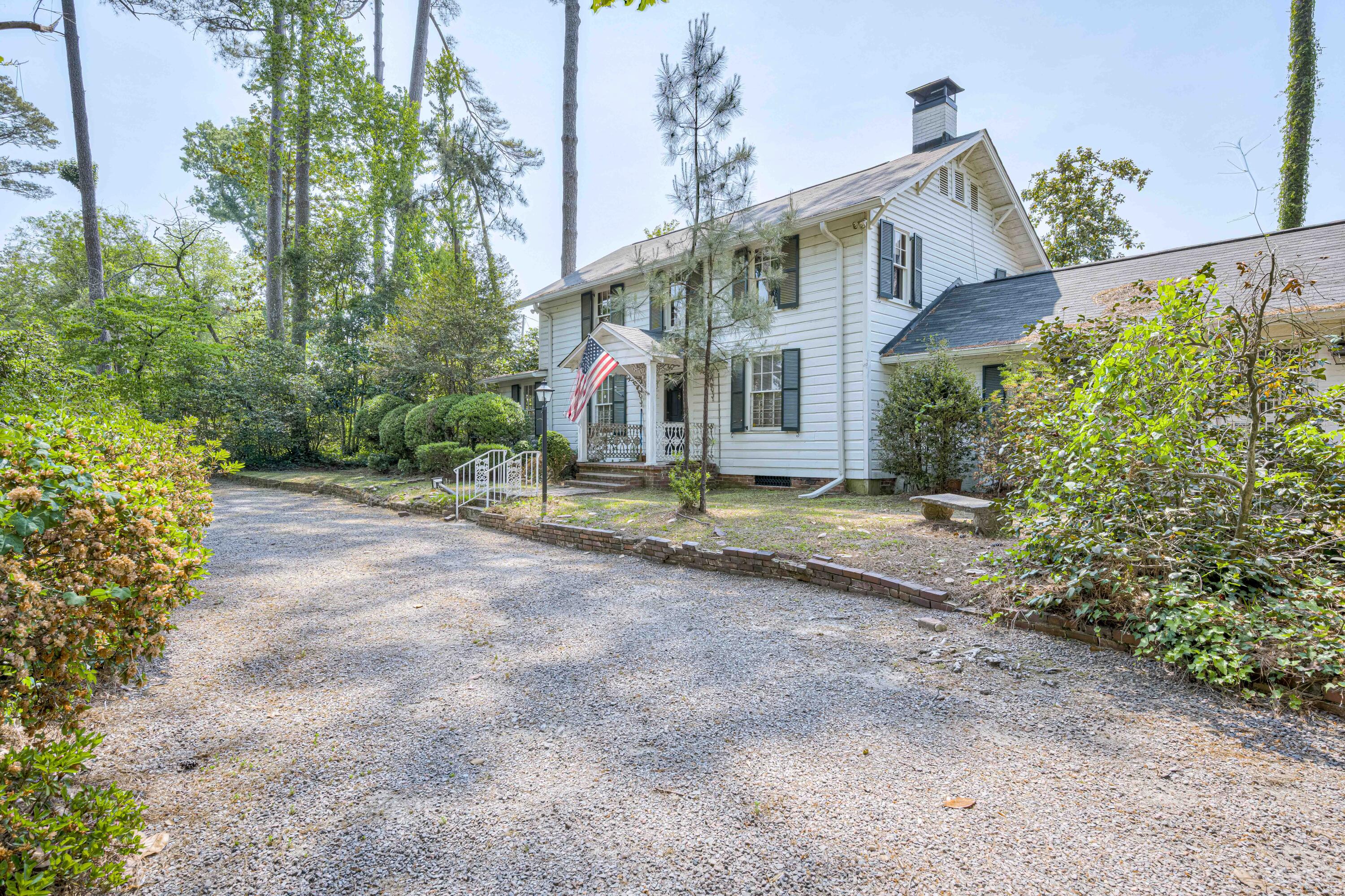 3012 Walton Way