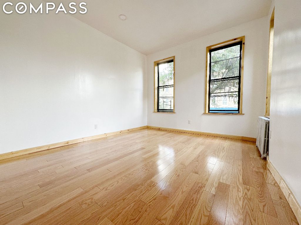 616 Seneca Avenue 2-L