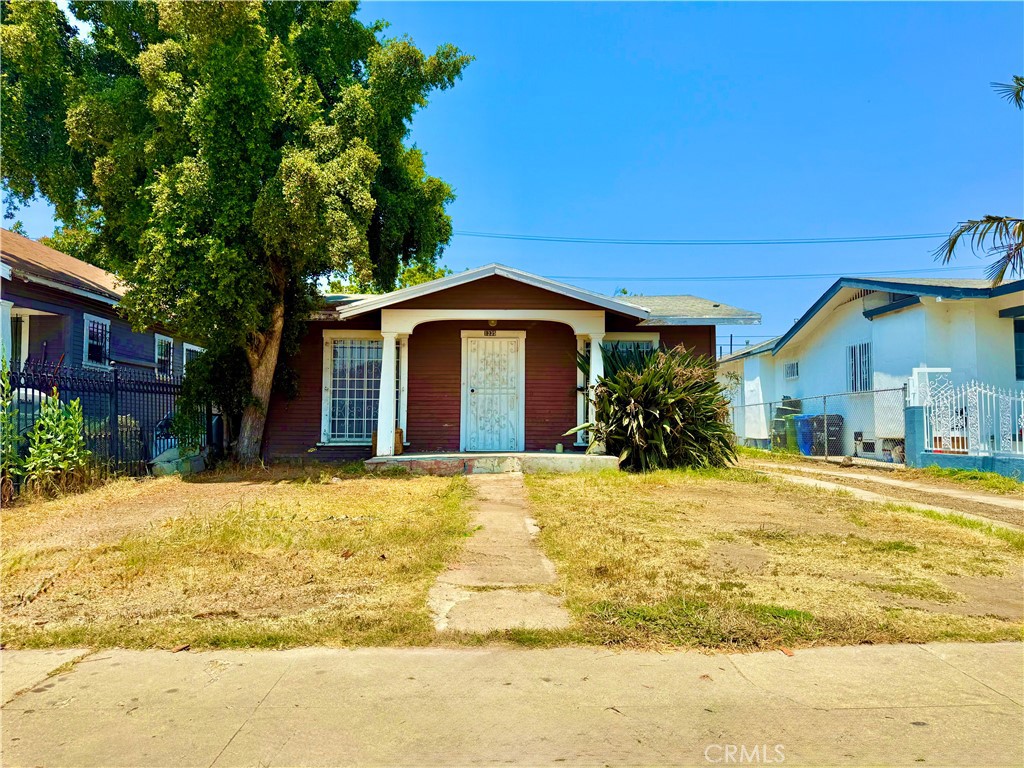 1335 W 68th Street
