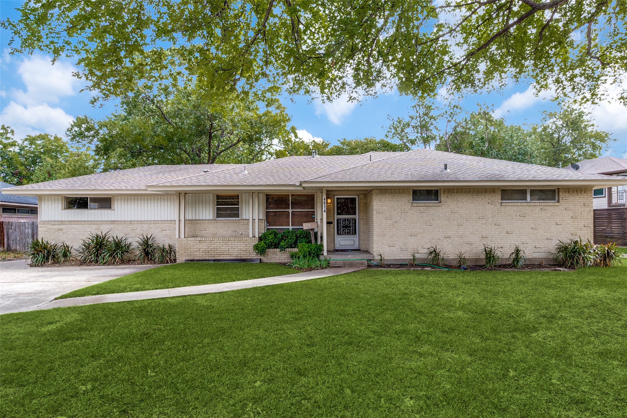 4814 Abrams Road