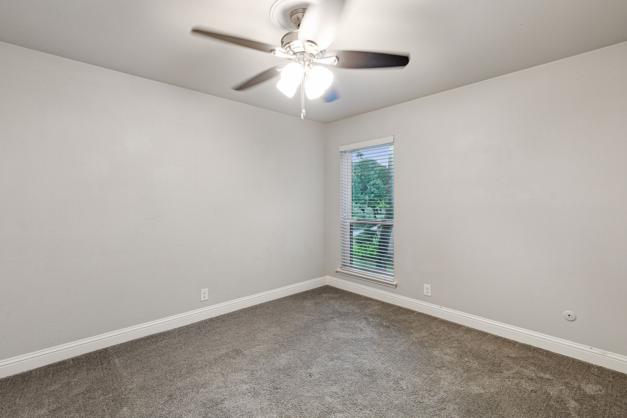 114 Oakmont Drive