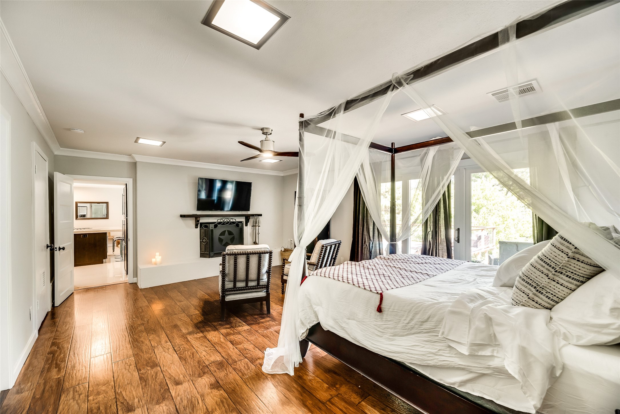 926 NW 8th Street