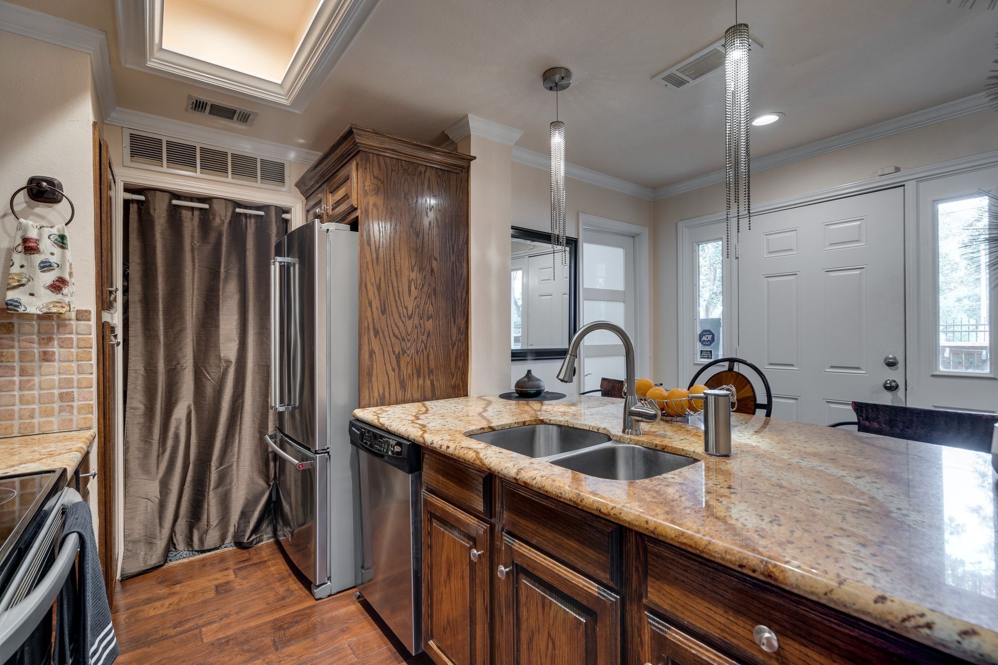 8404 Forest Lane 304