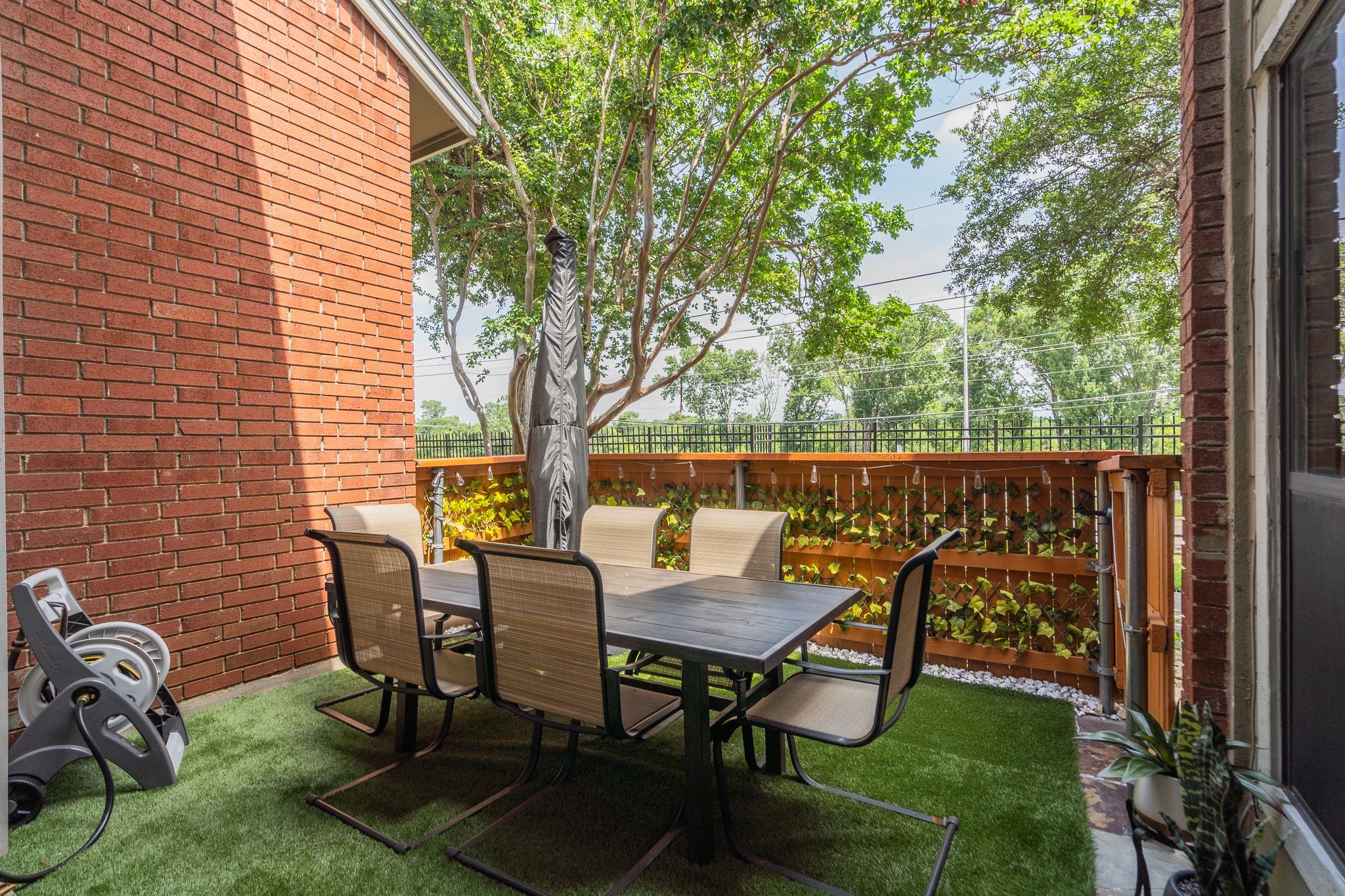 8404 Forest Lane 304