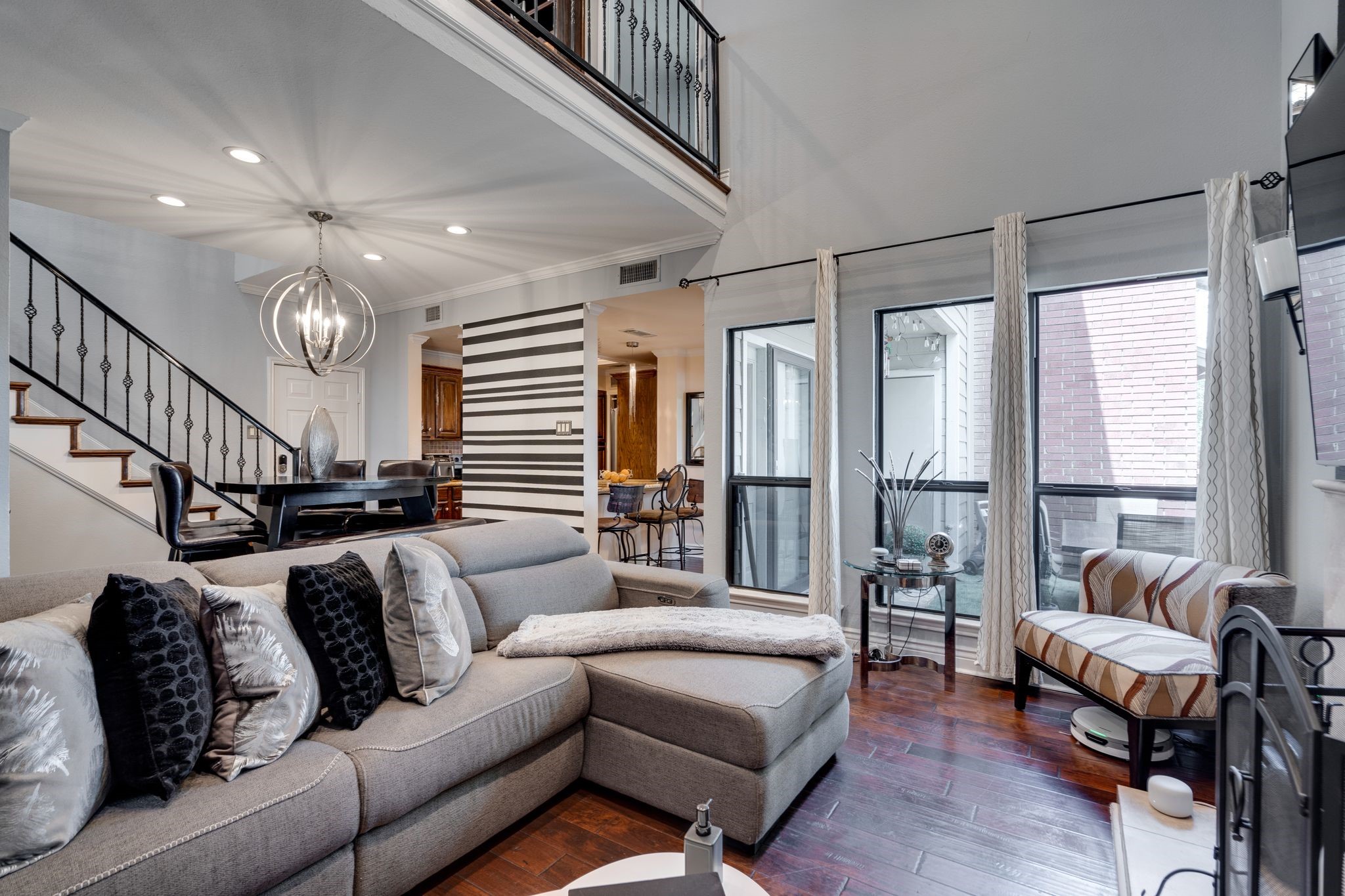 8404 Forest Lane 304