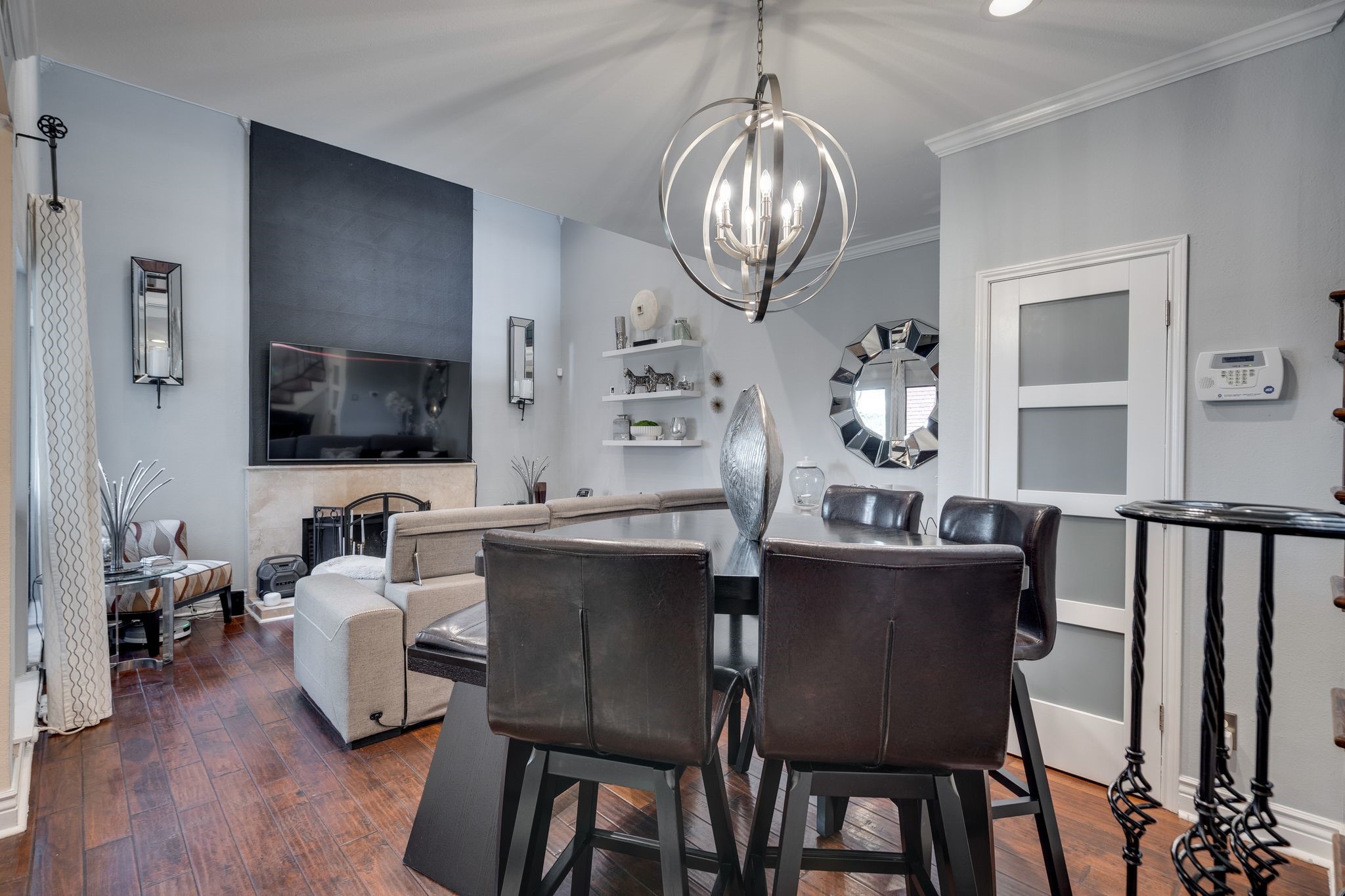 8404 Forest Lane 304