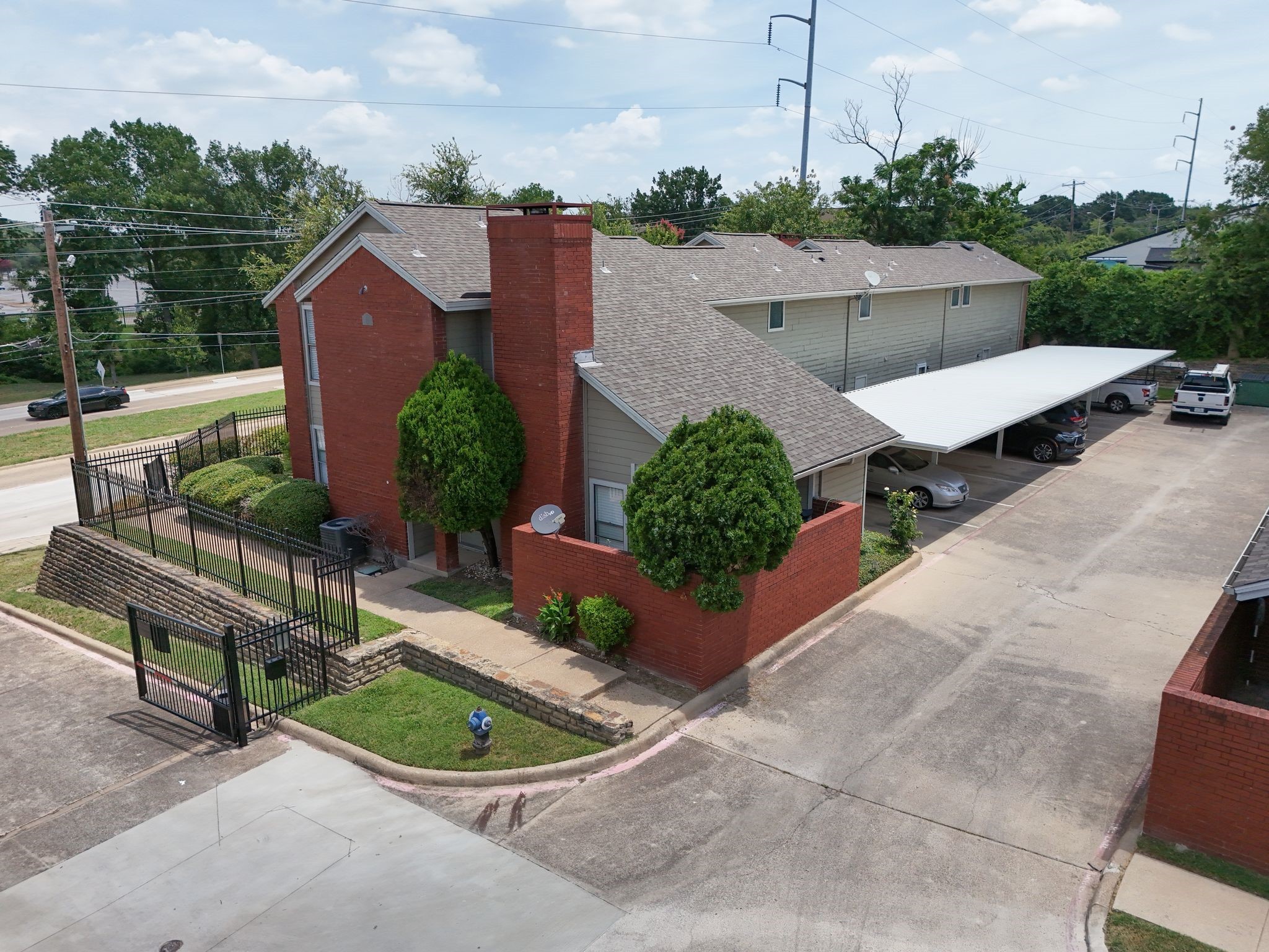 8404 Forest Lane 304