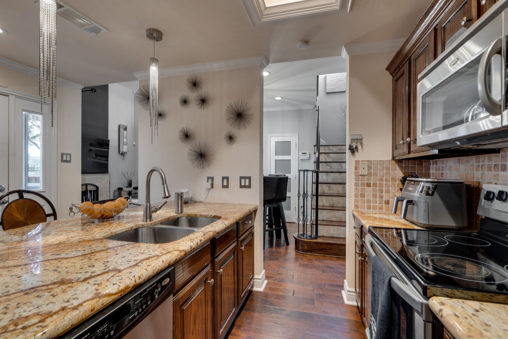8404 Forest Lane 304