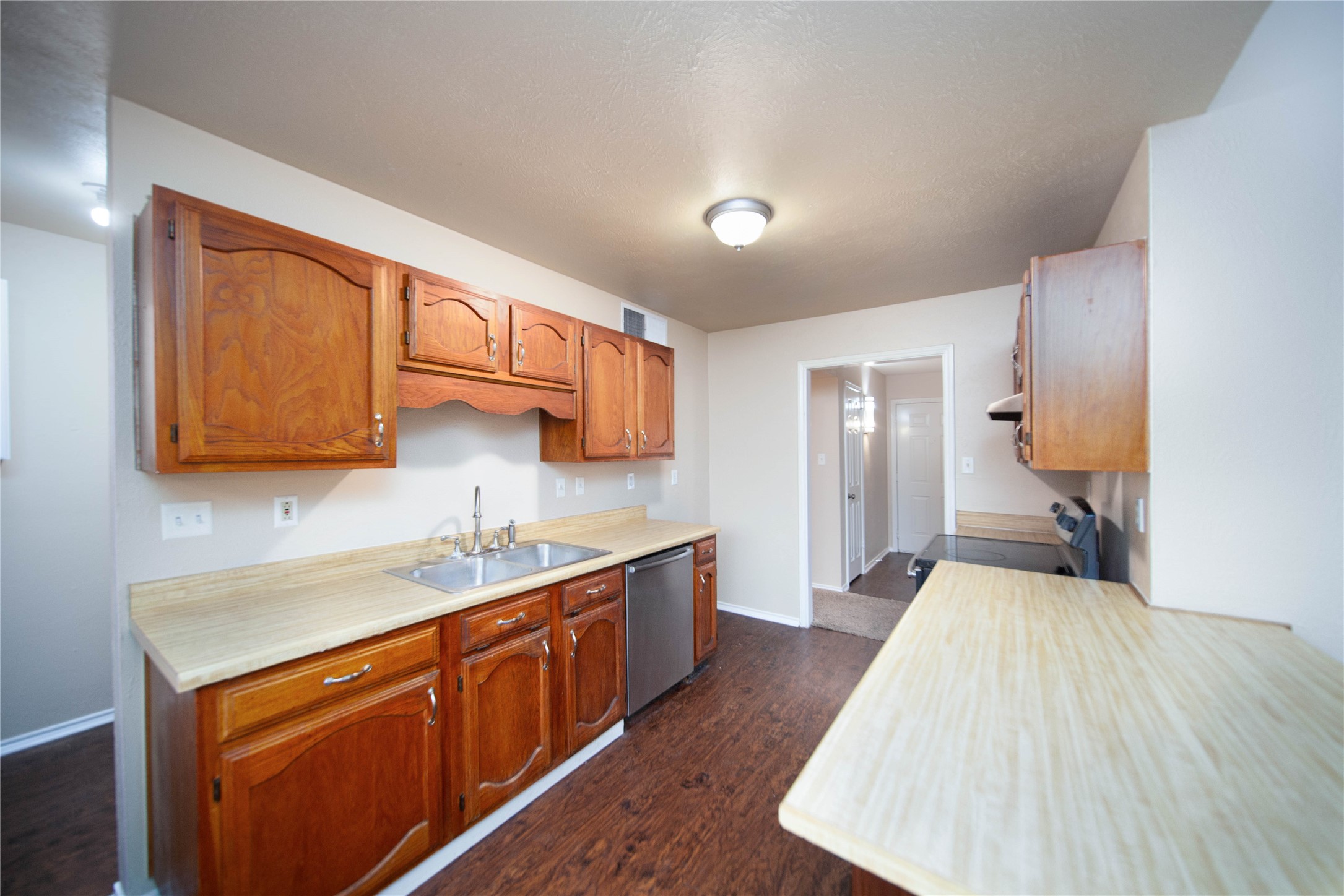 1308 Rivercrest Boulevard