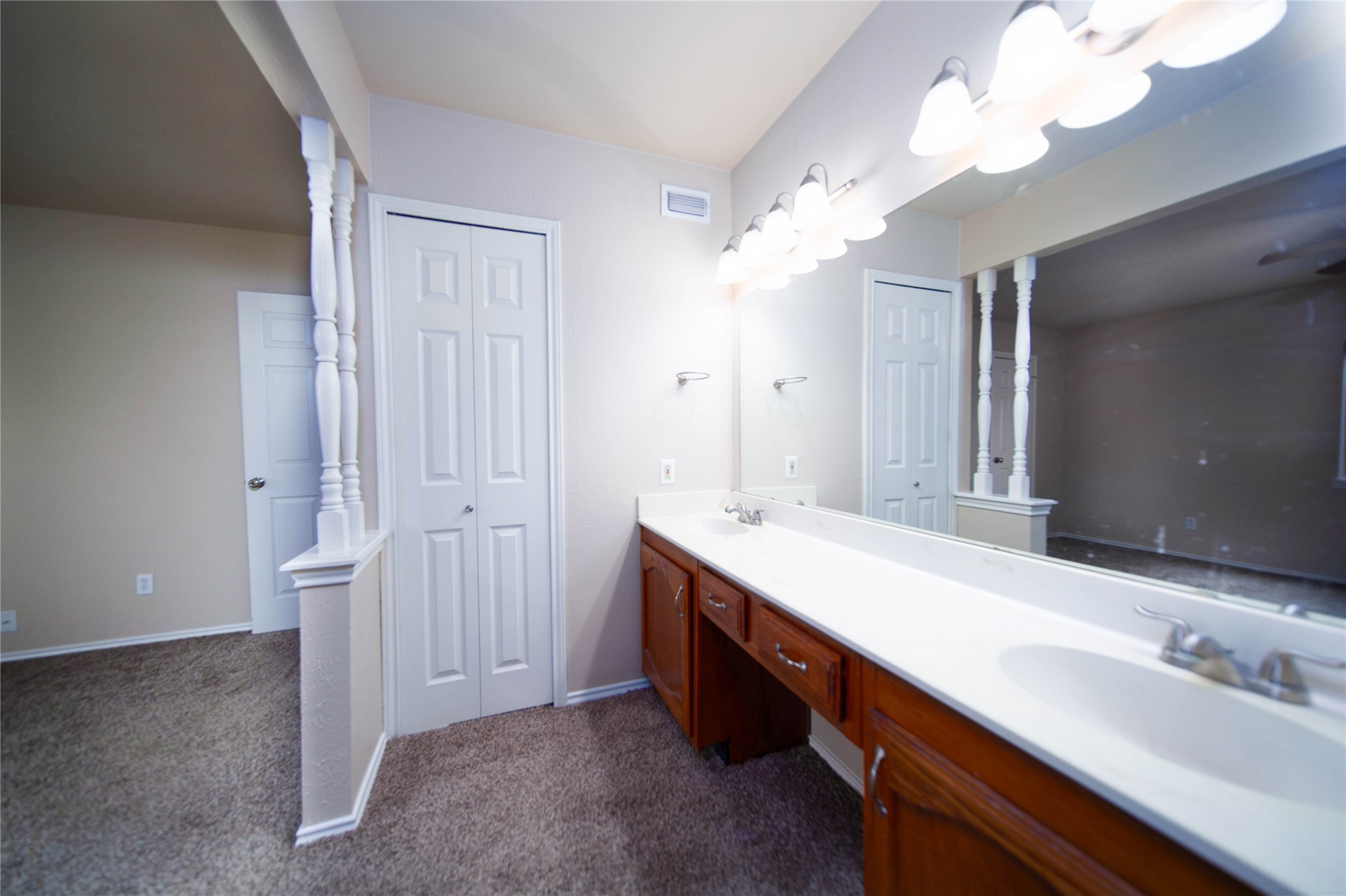 1308 Rivercrest Boulevard