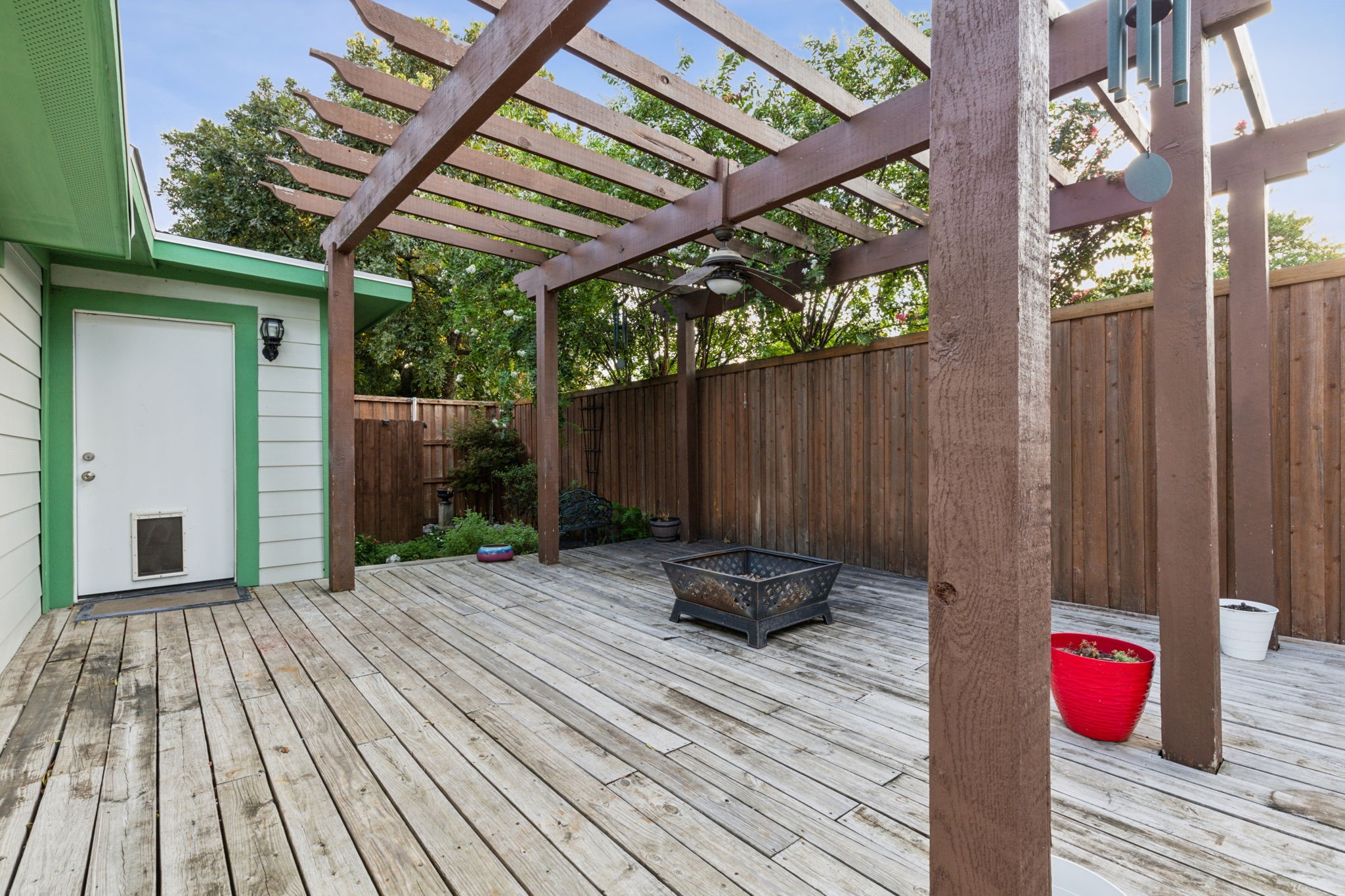 6107 Goliad Avenue