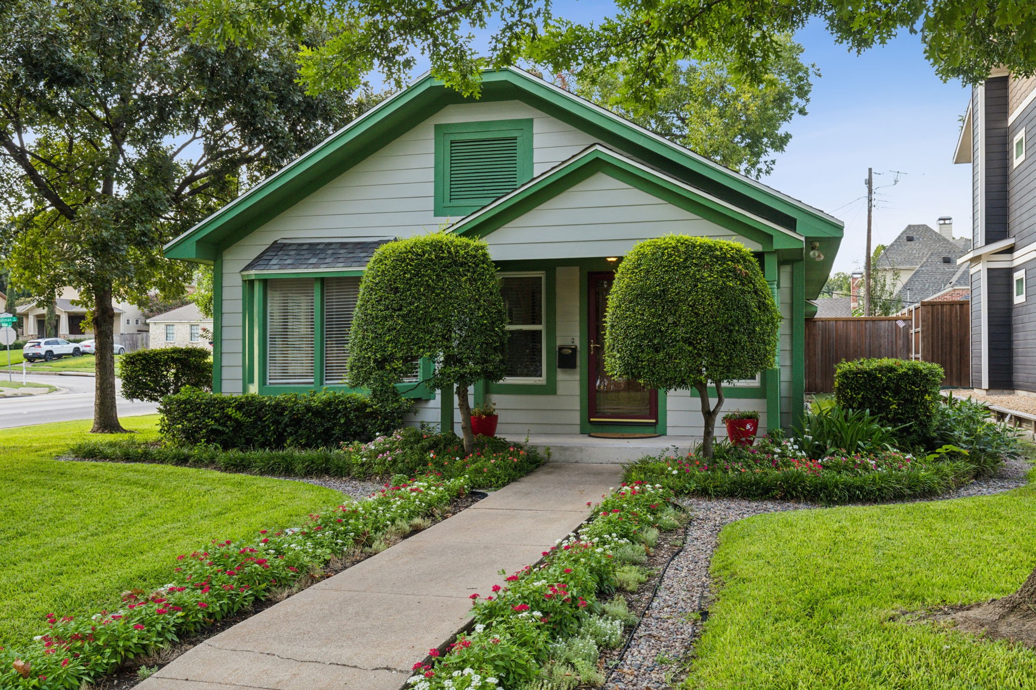 6107 Goliad Avenue