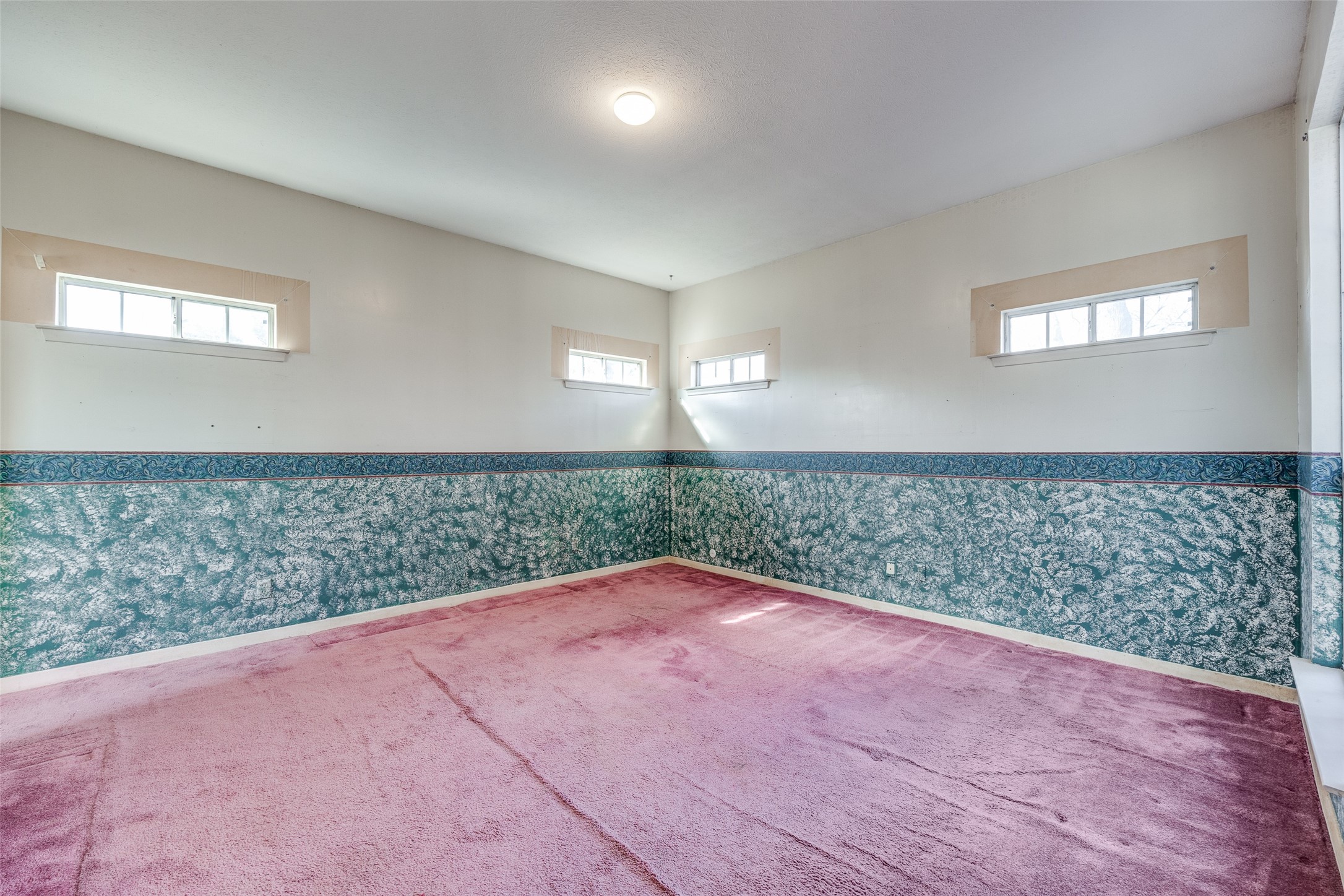 1327 Flamingo Lane