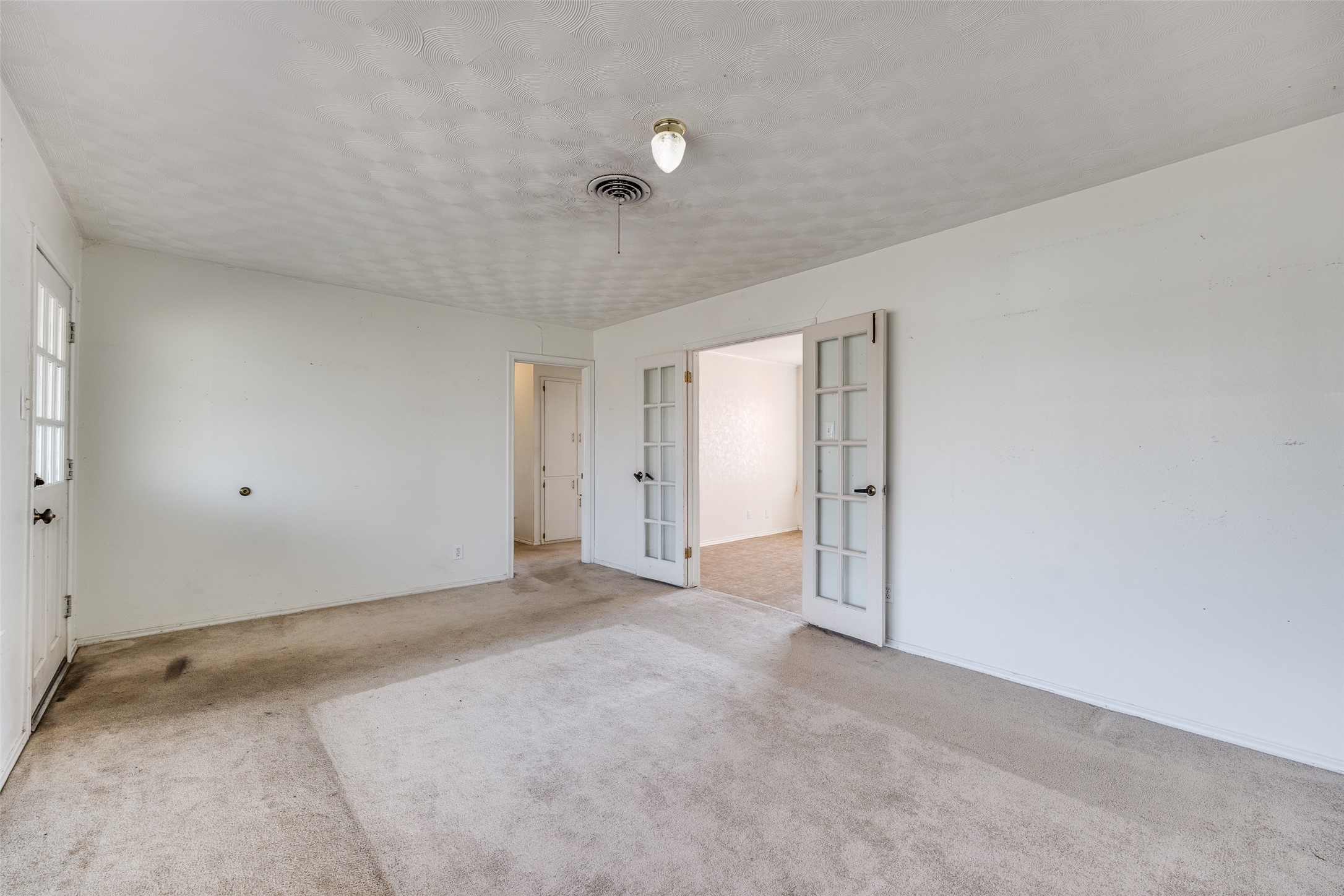 1327 Flamingo Lane