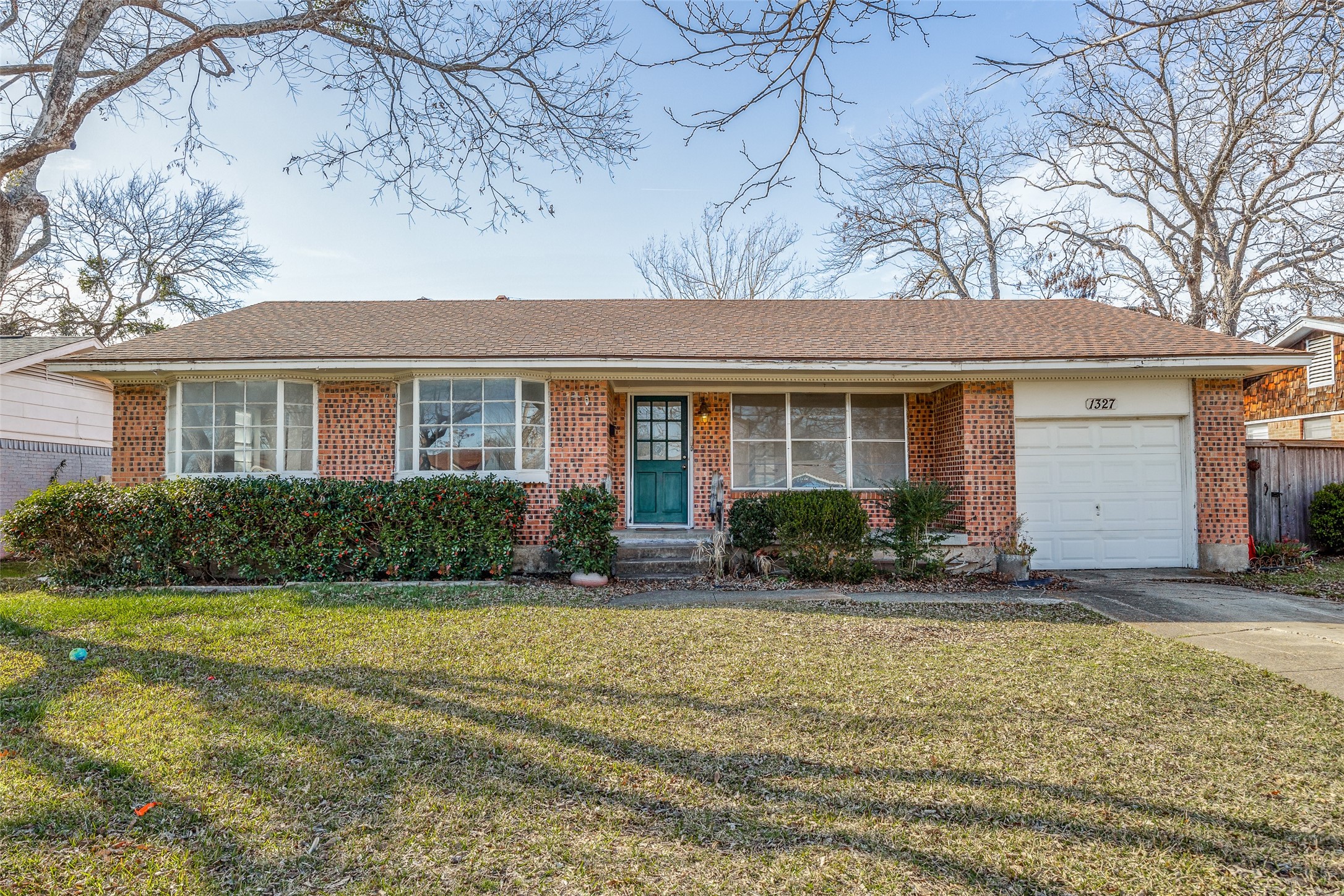 1327 Flamingo Lane