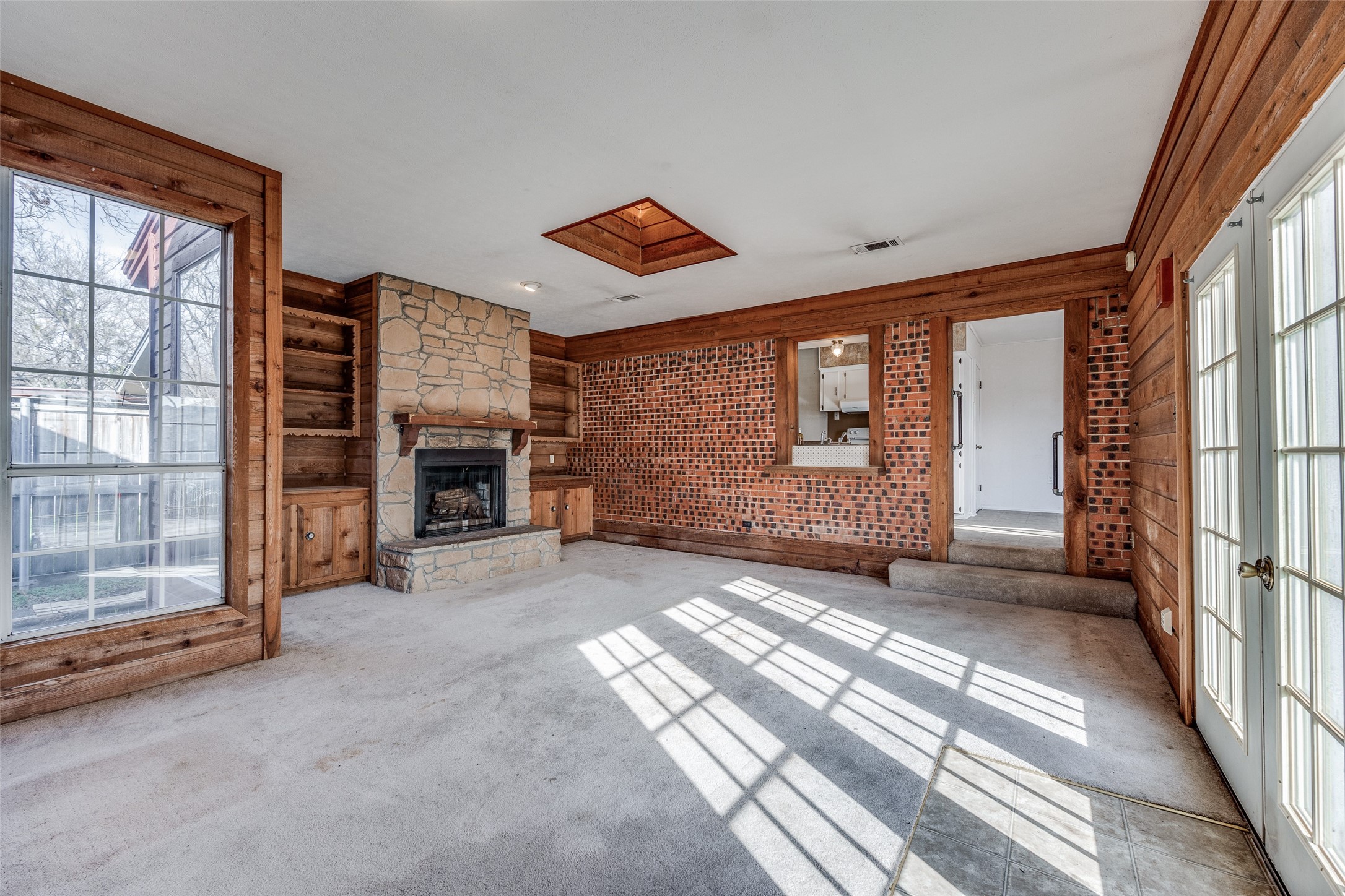 1327 Flamingo Lane